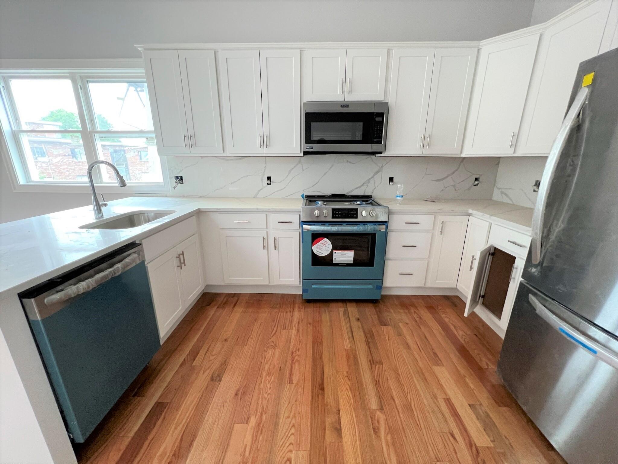 126 Cross St, East Somerville