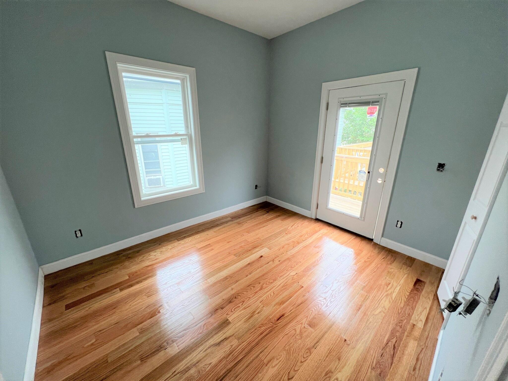 126 Cross St, East Somerville