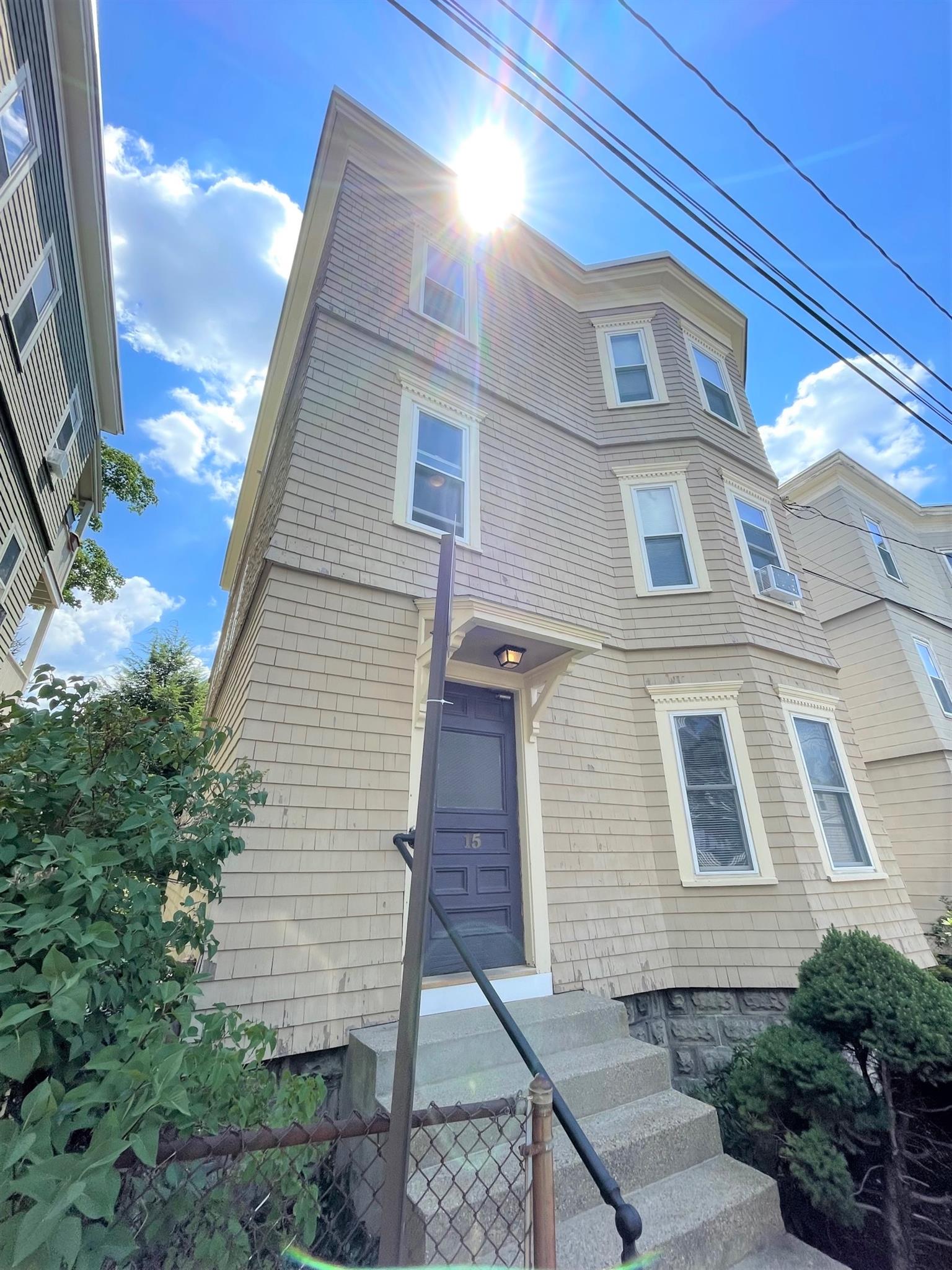 15 Belmont Sq, Porter Square