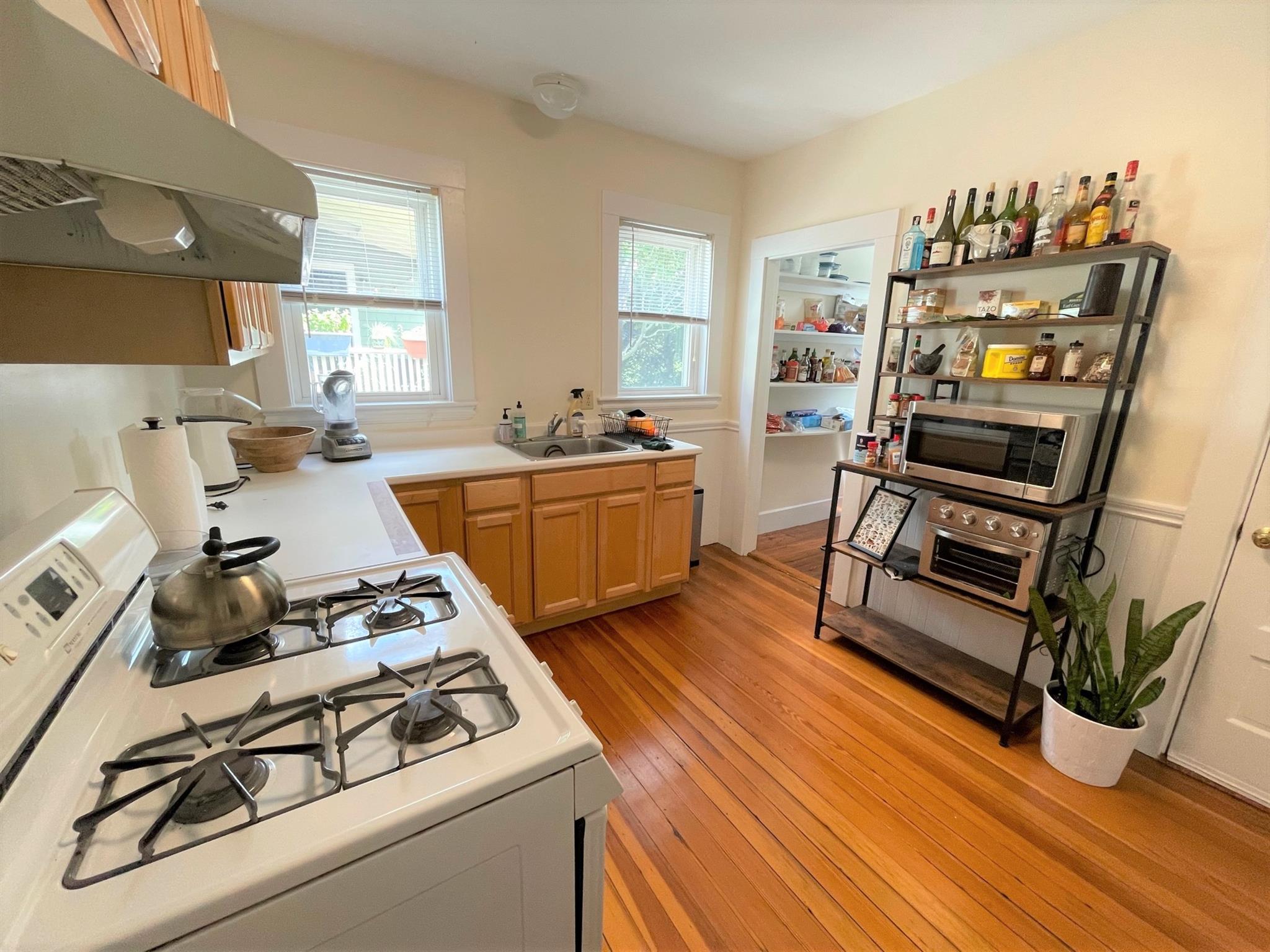 15 Belmont Sq, Porter Square