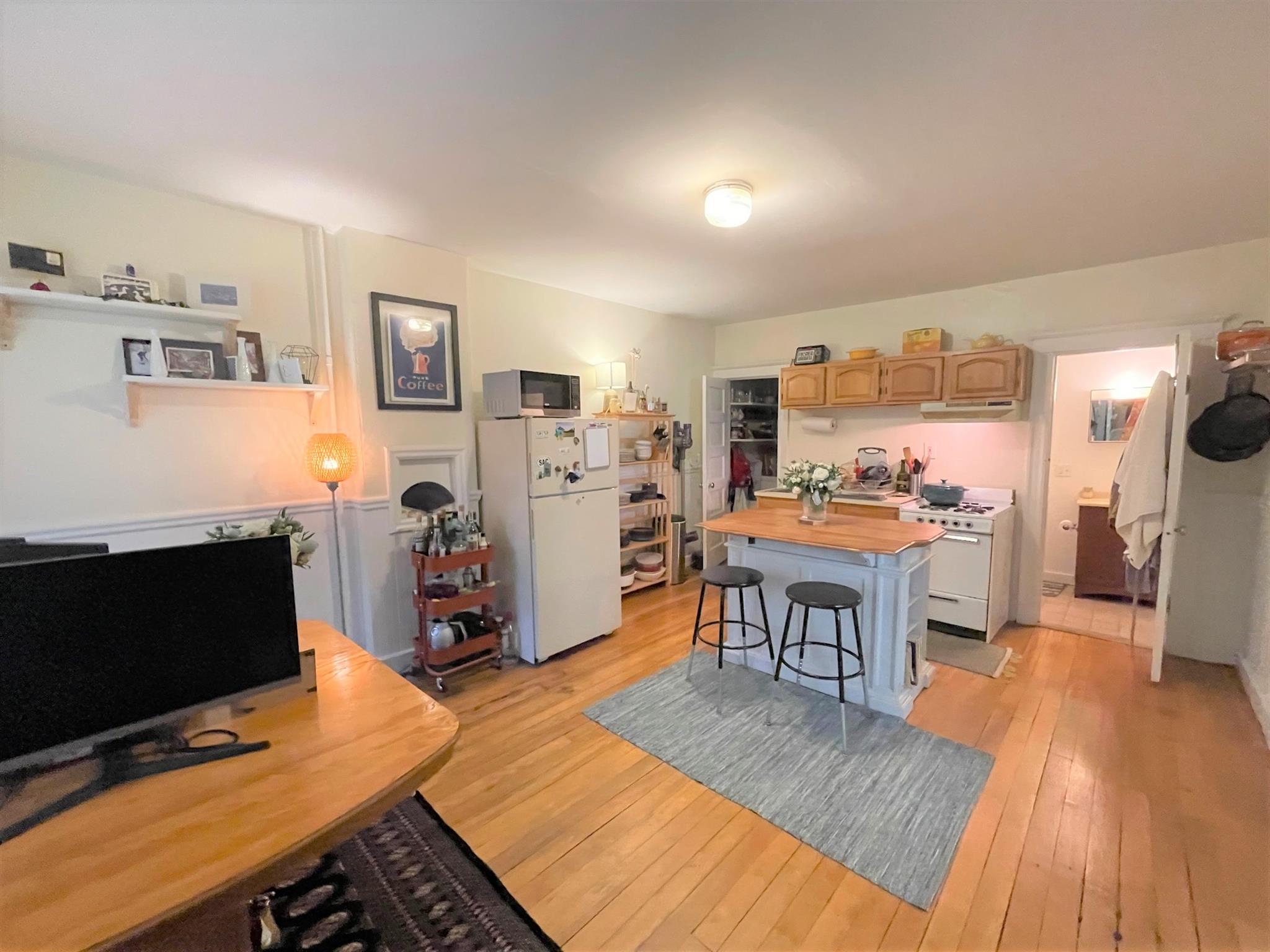 40 Linden Ave, Porter Square