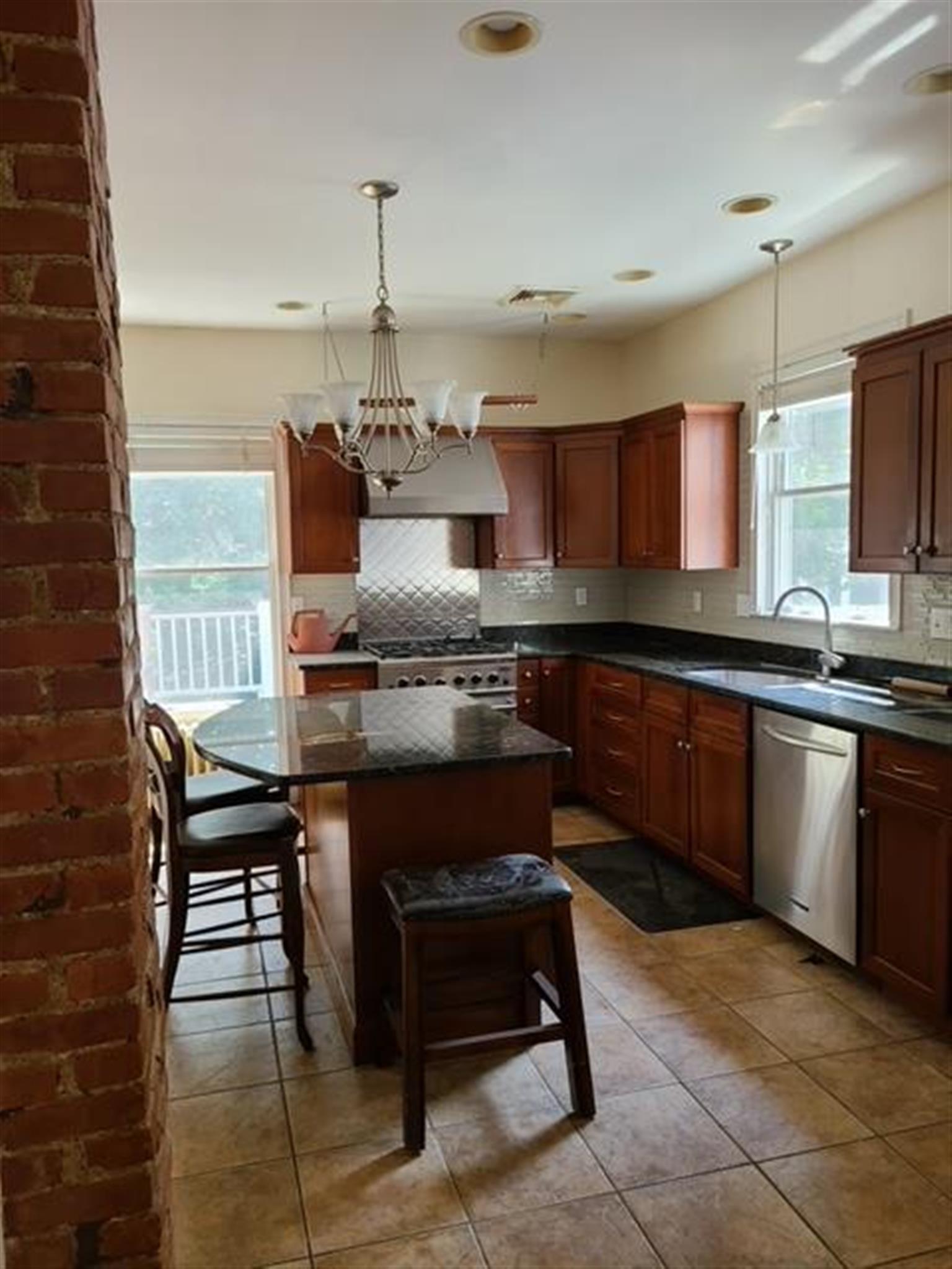 80 Bay State Ave, Davis Square