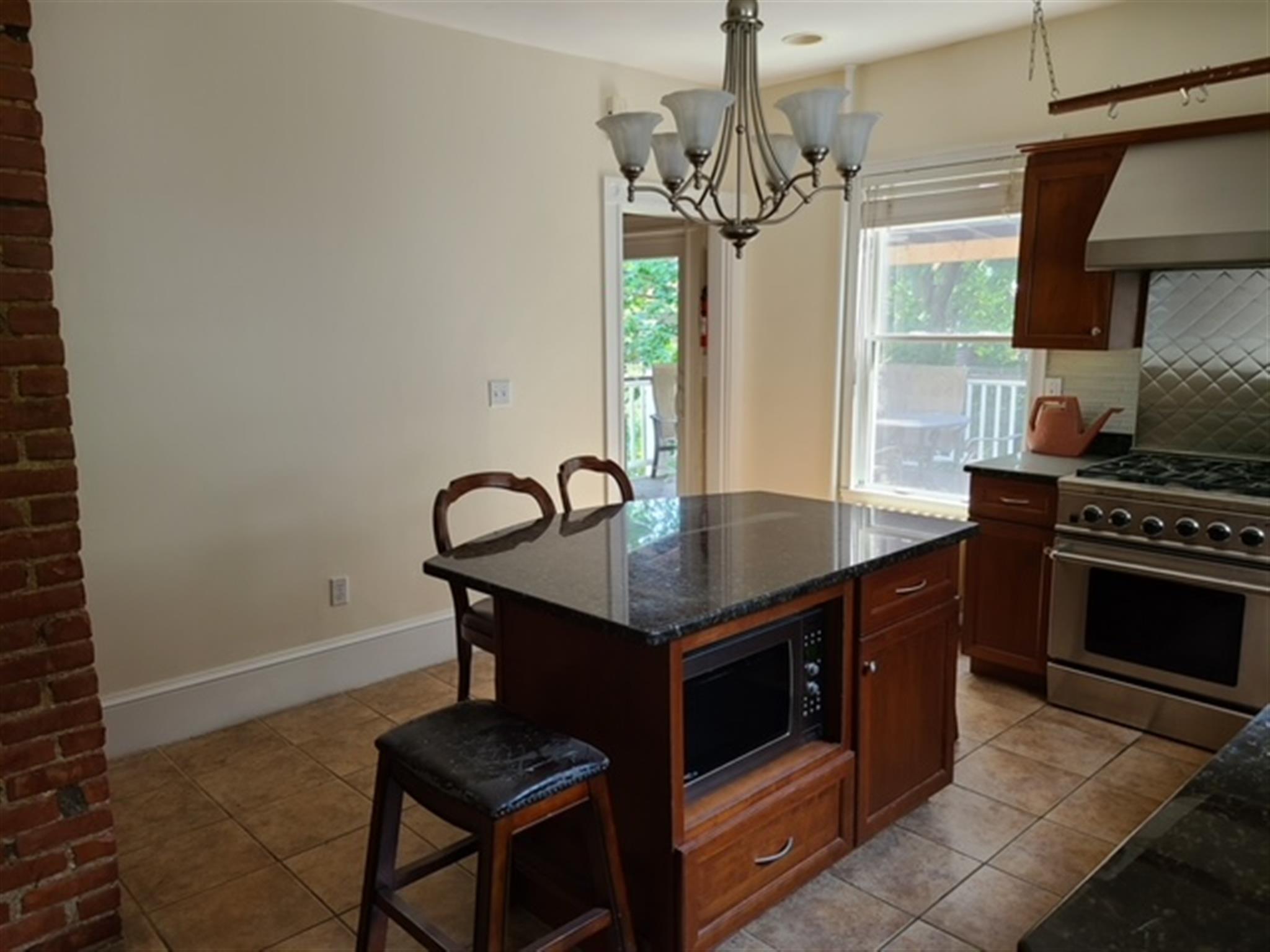 80 Bay State Ave, Davis Square