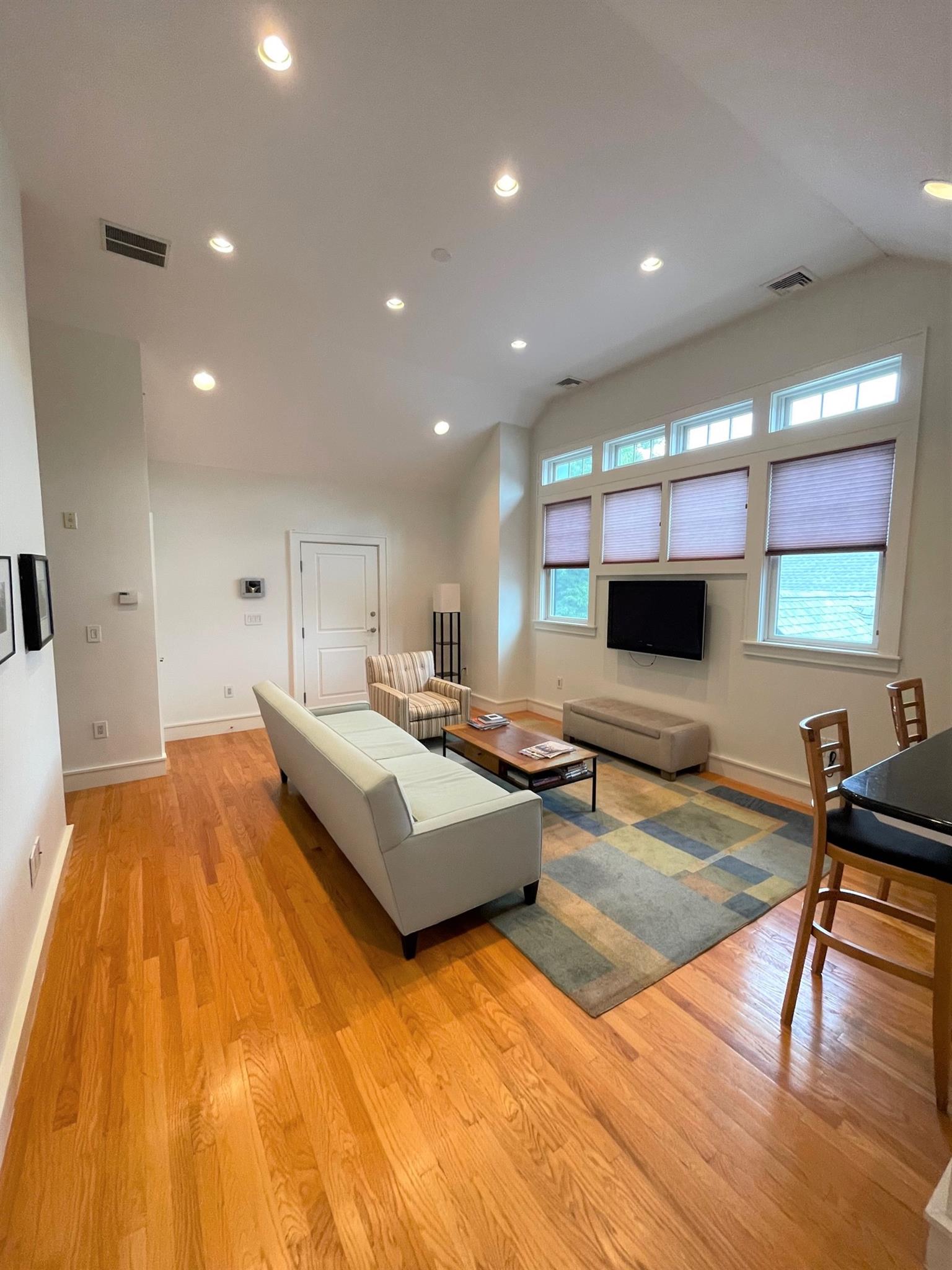 20 Cottage Ave, Davis Square