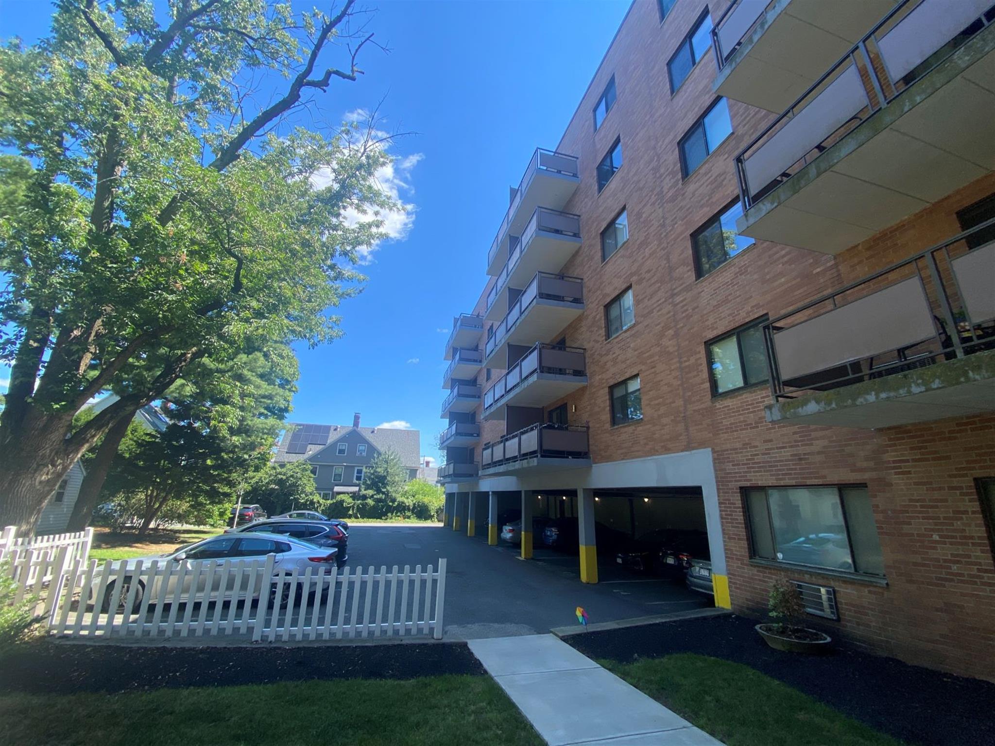 60 Pleasant St, Arlington