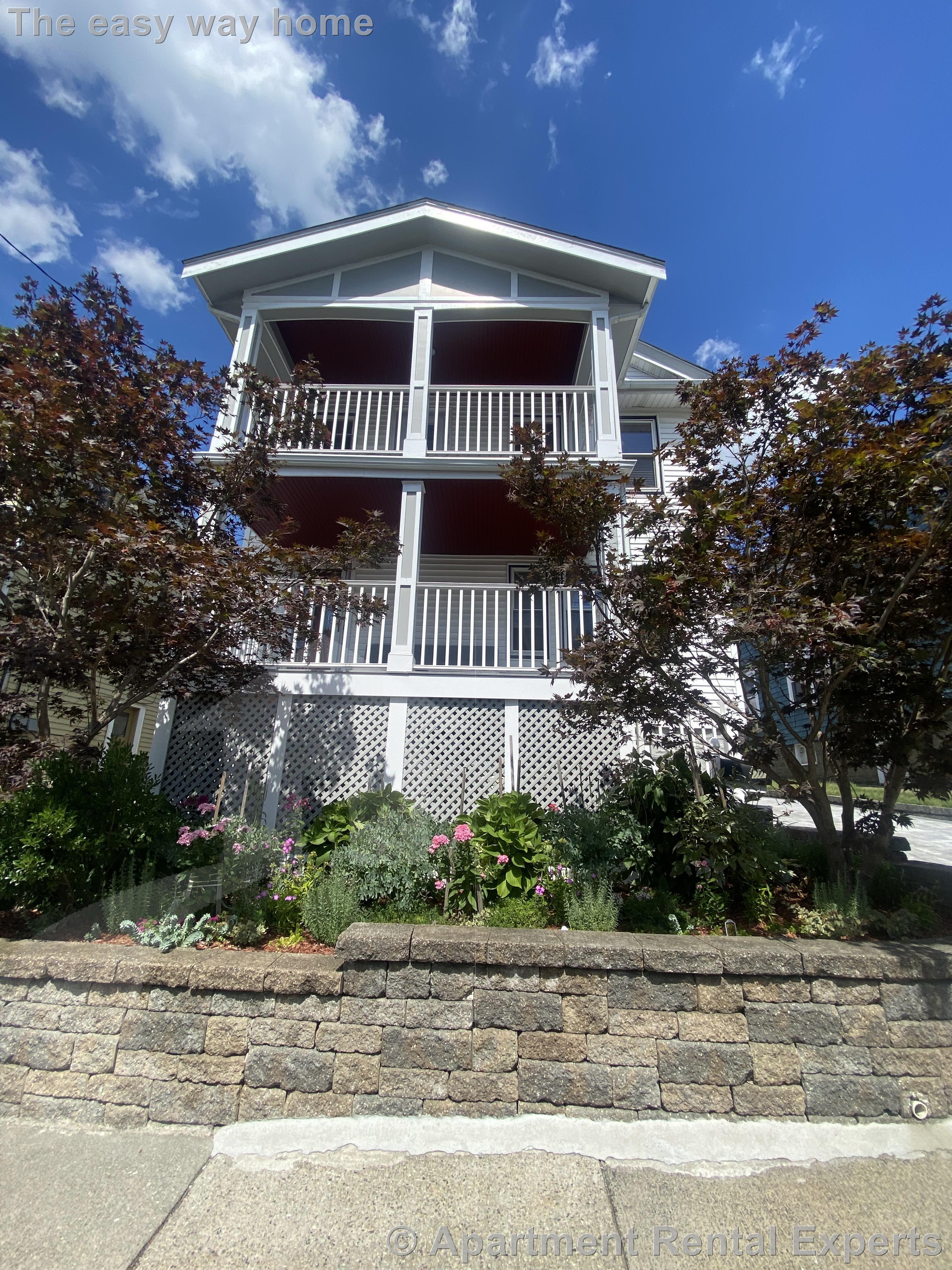 77 Fairfax, Powderhouse