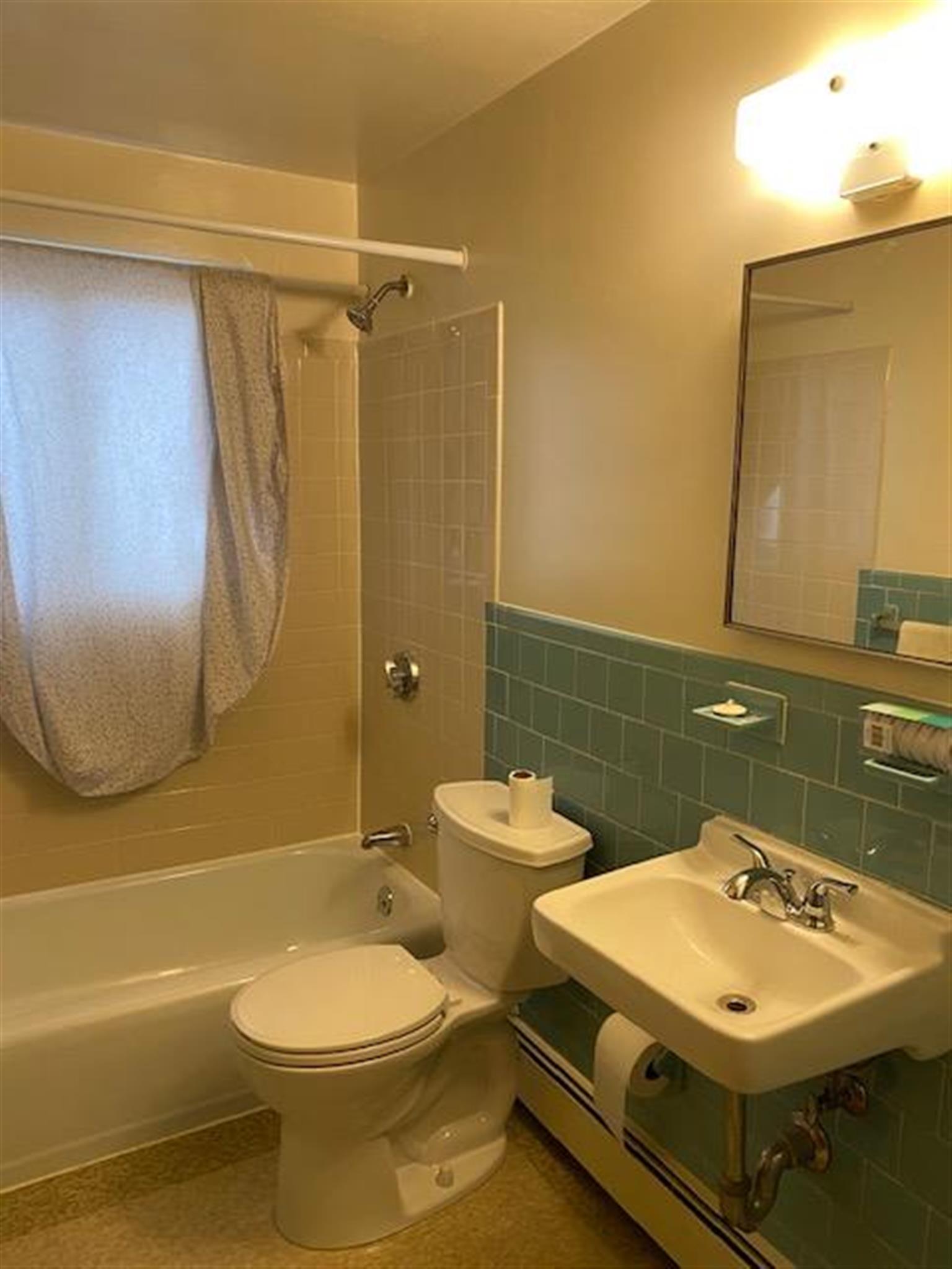 109 Oxford St, Arlington