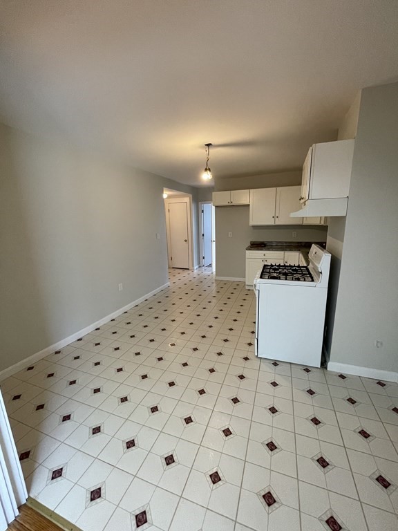 306 Saratoga St, East Boston