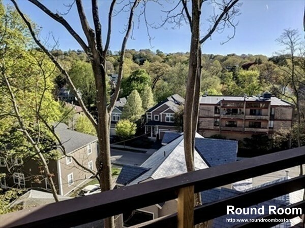 306 Tappan St, Washington Square