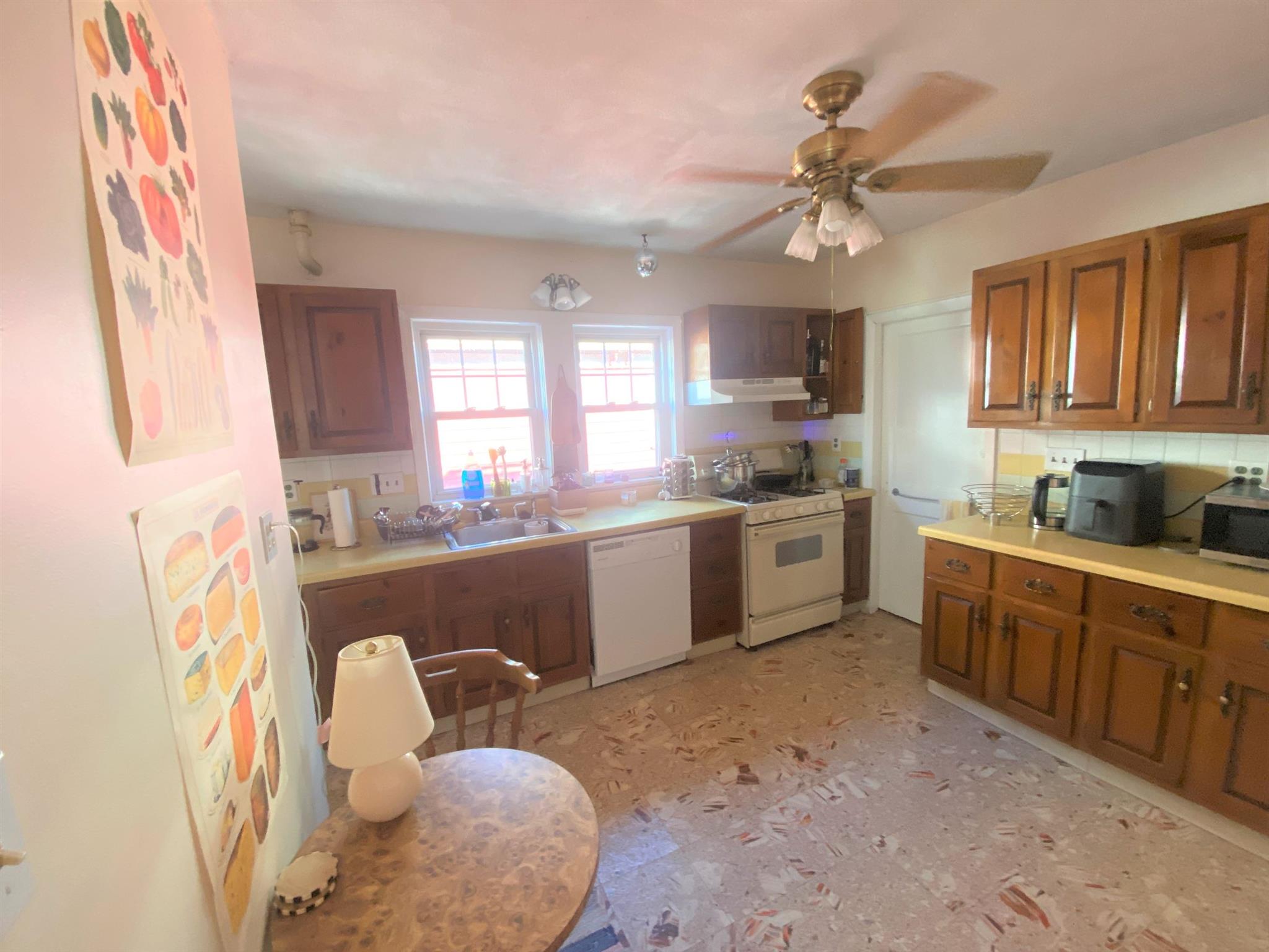 51 Sargent Ave, Spring Hill