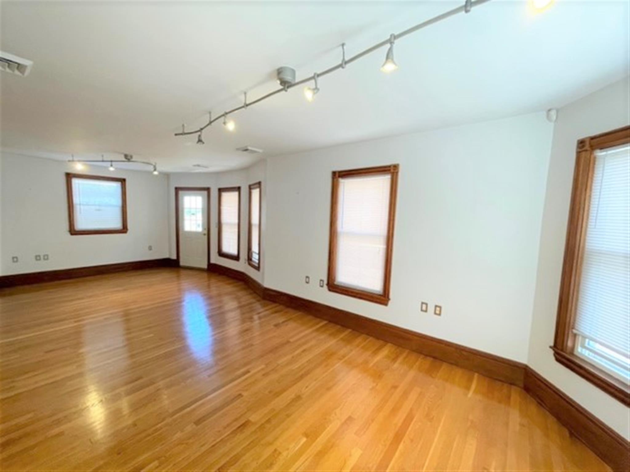 15 Conwell St, Porter Square