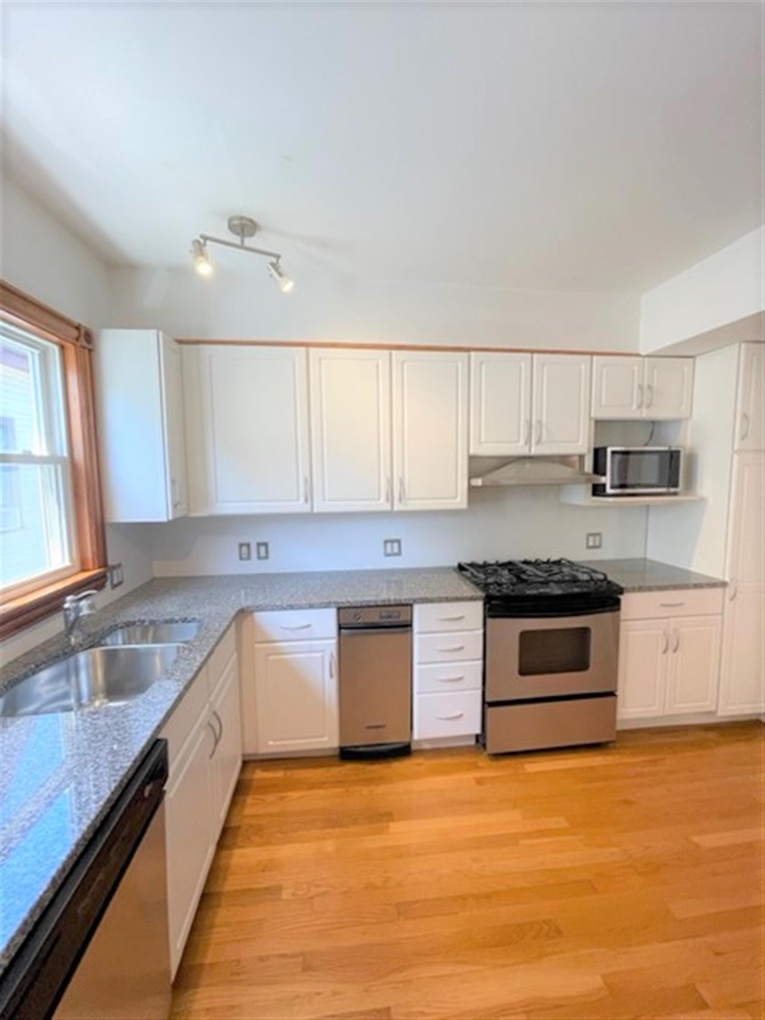 15 Conwell St, Porter Square