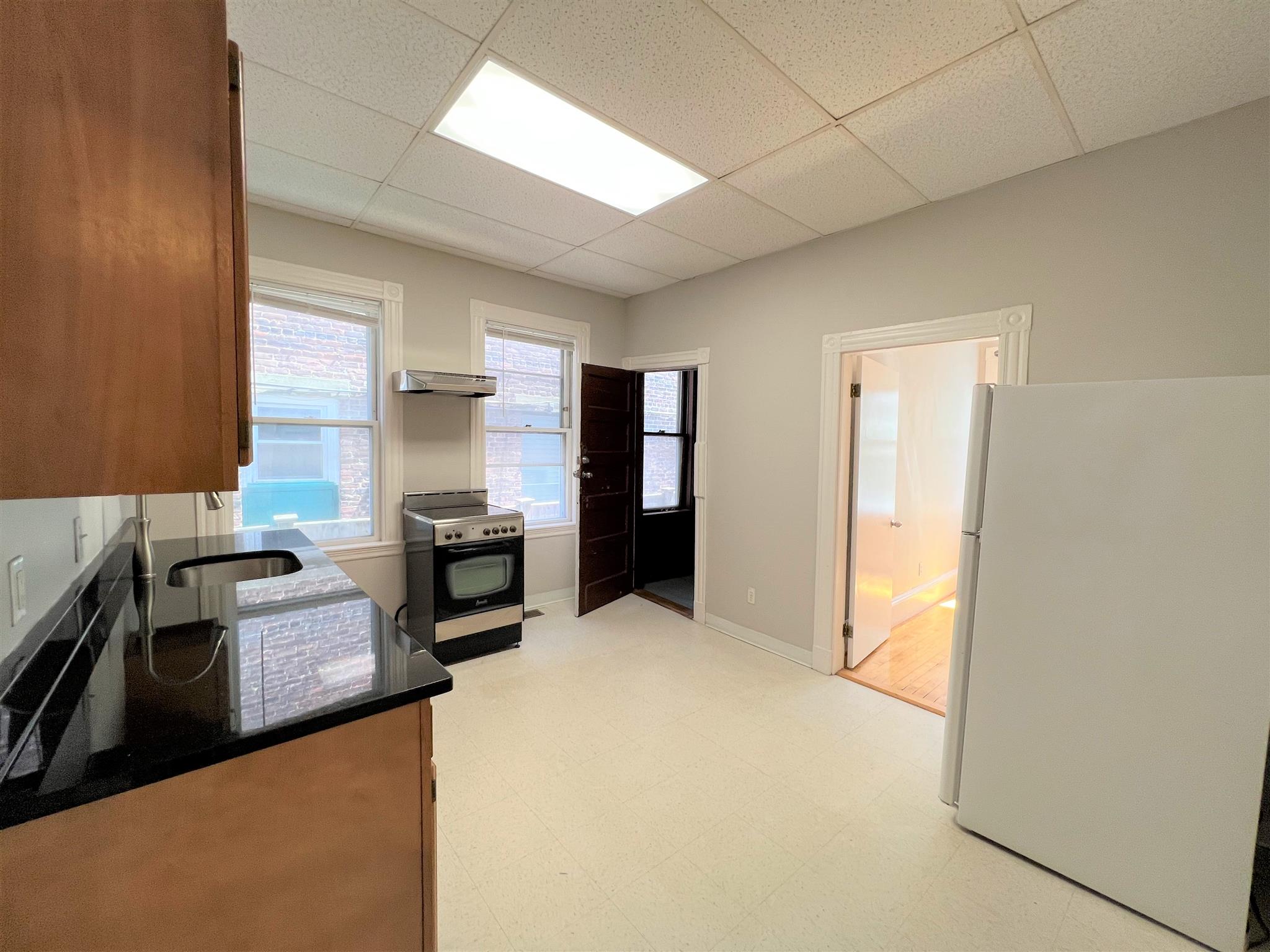 12 Pleasant St, Central Square