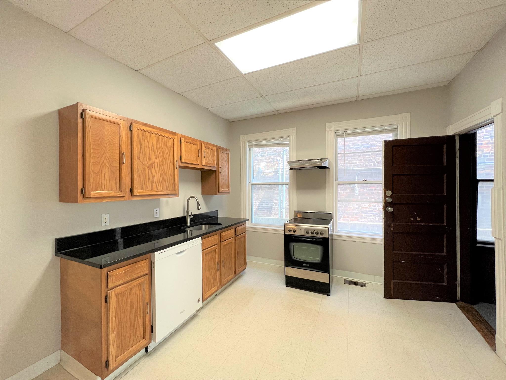 12 Pleasant St, Central Square