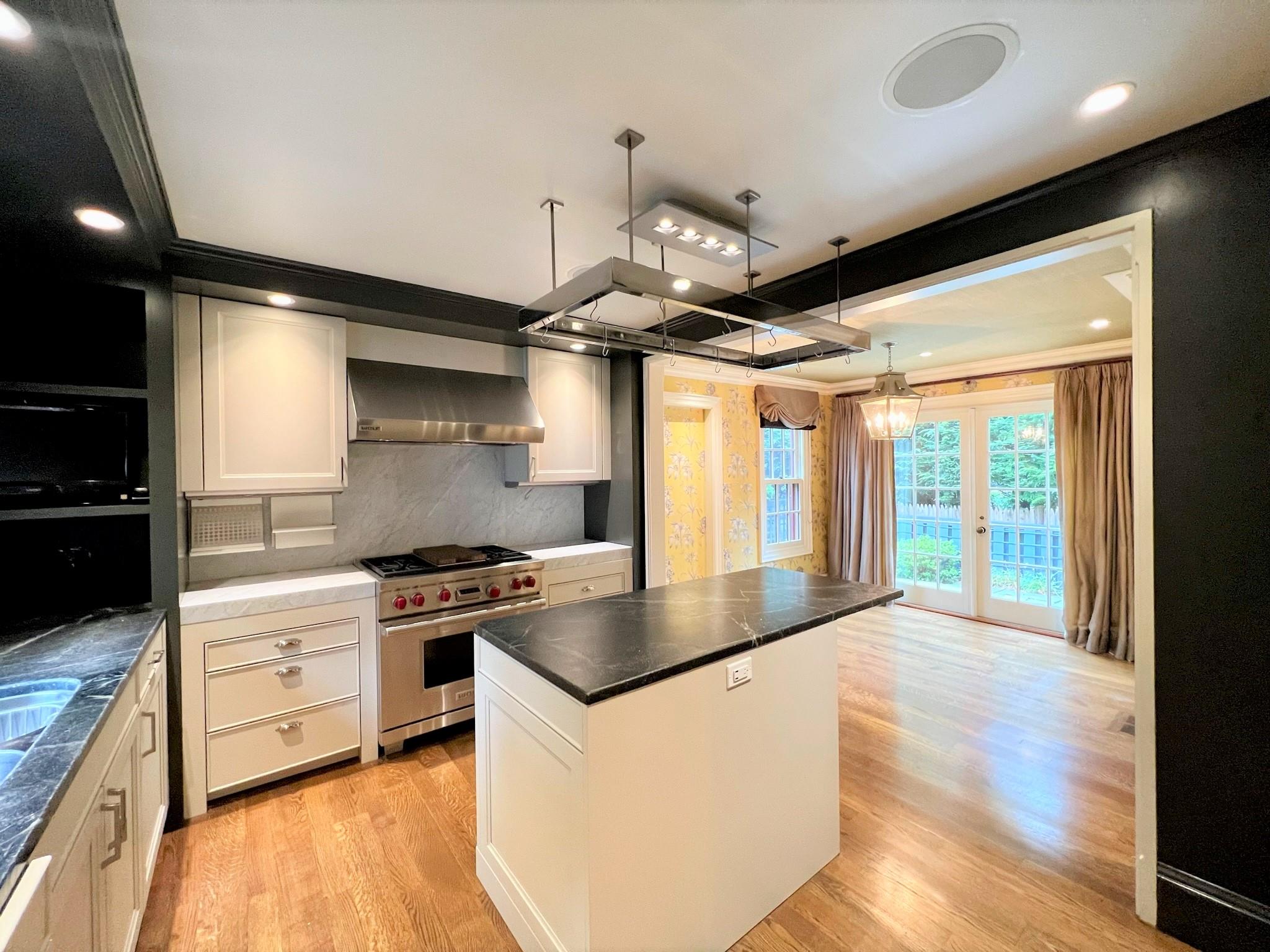 9 Foster Pl, Harvard Square