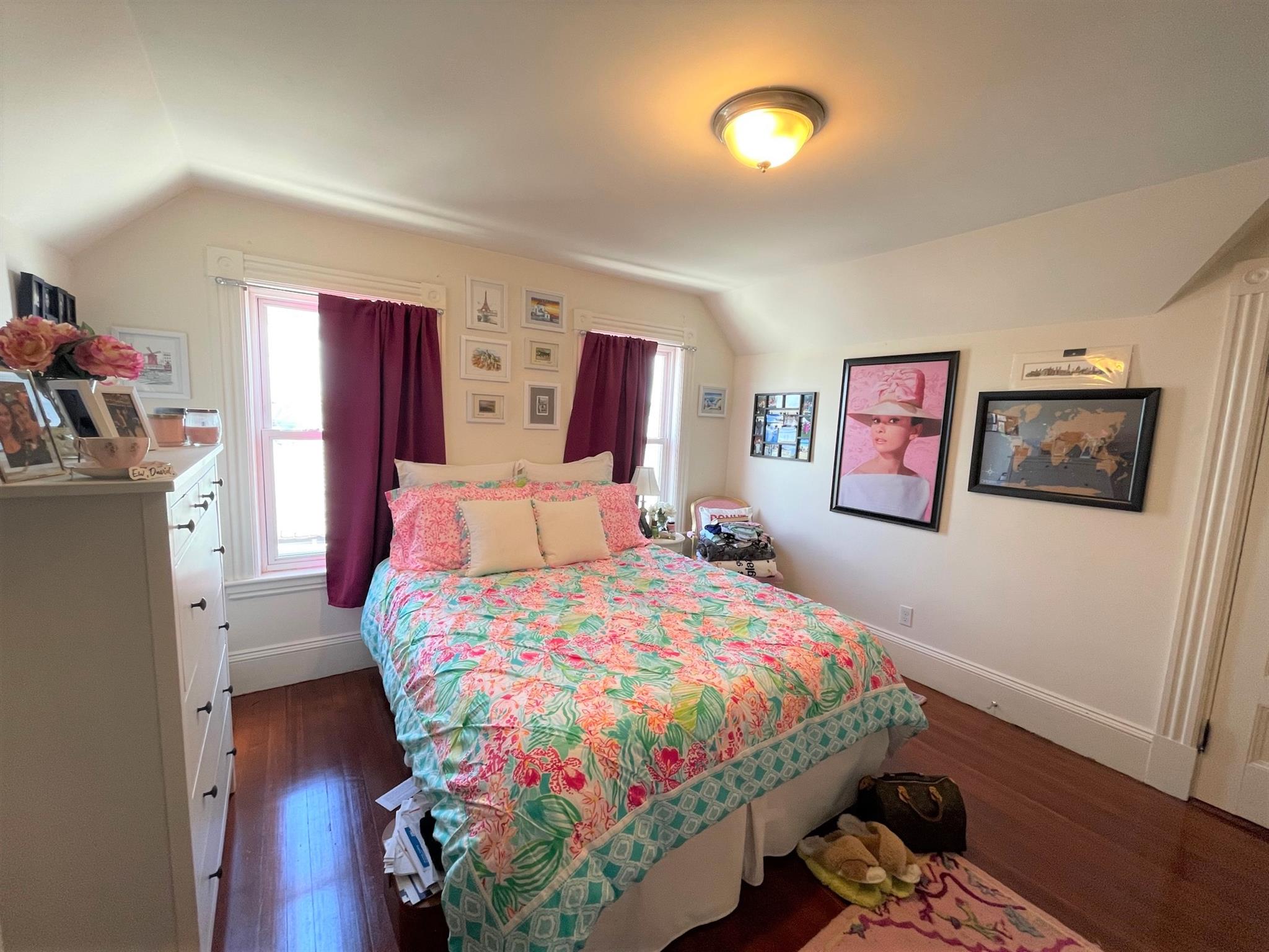 17 Upland Park, Magoun Square