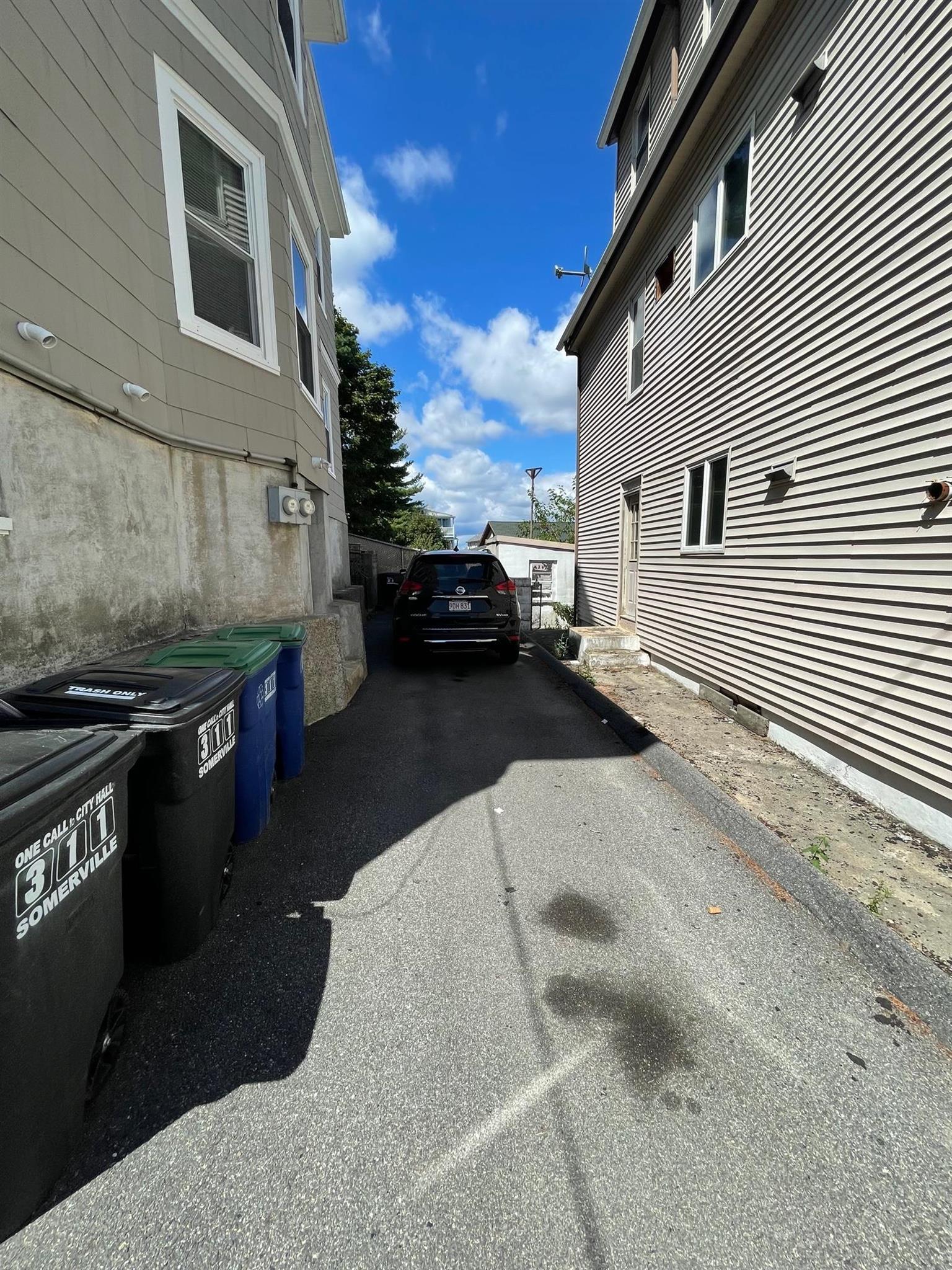 17 Upland Park, Magoun Square