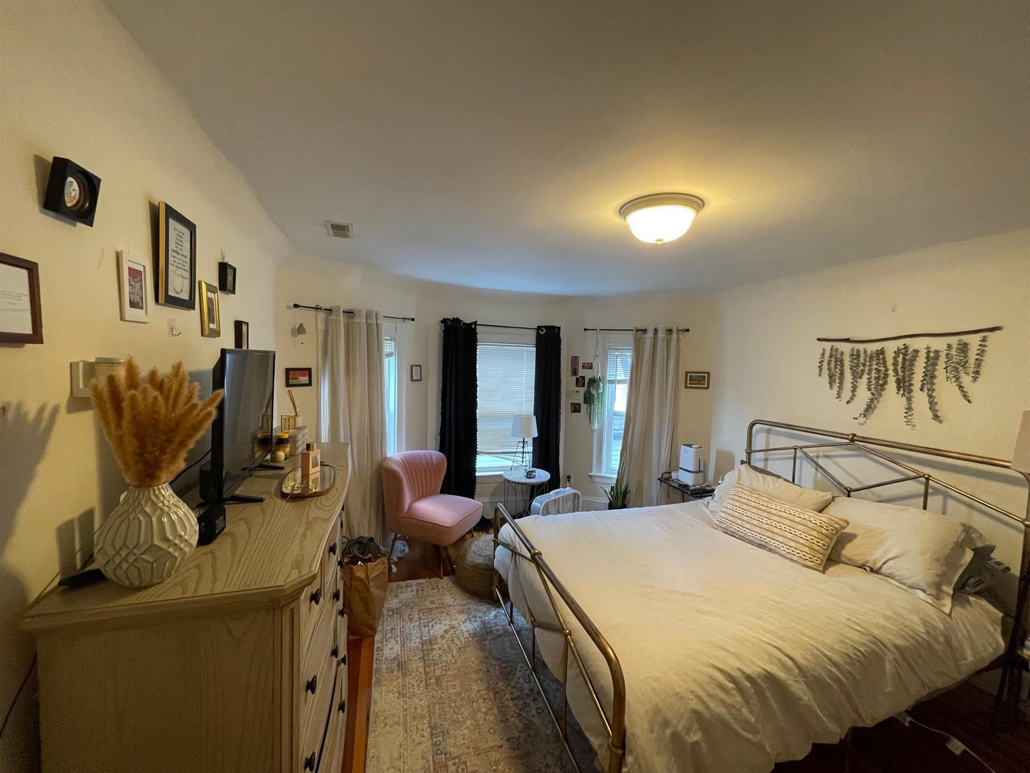 32 Pearson Rd, Davis Square