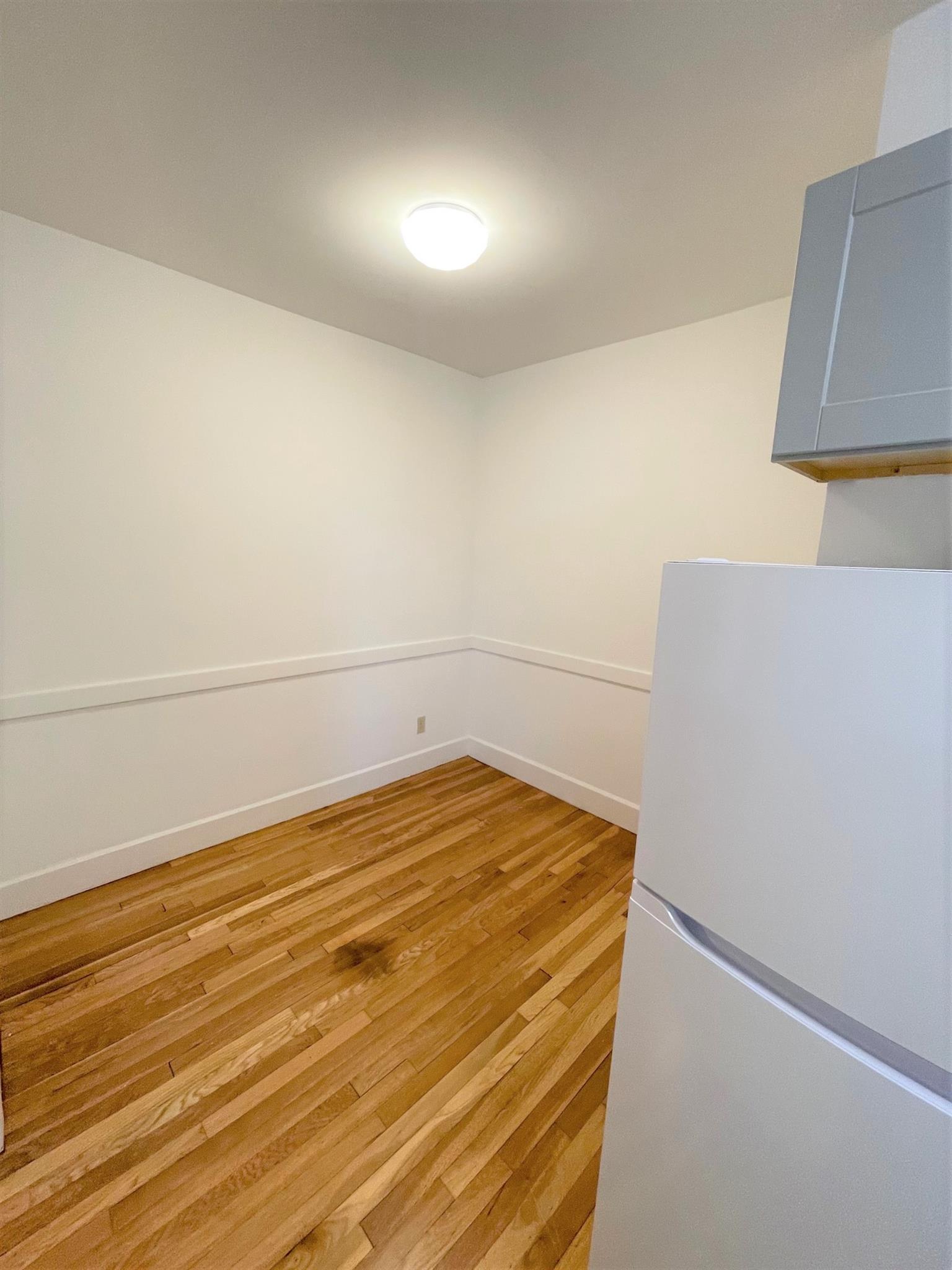 36 College Ave, Tufts