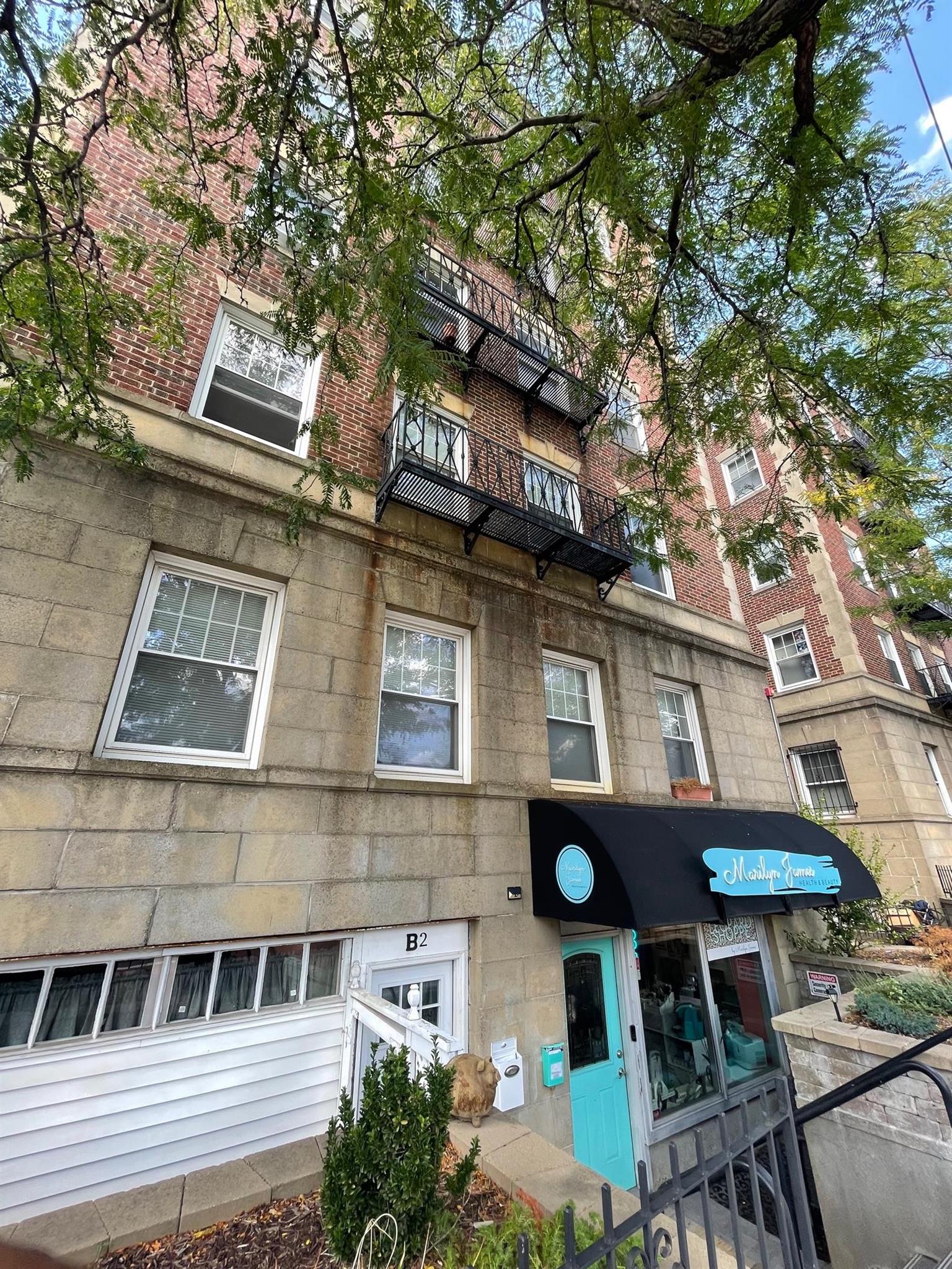 36 College Ave, Tufts