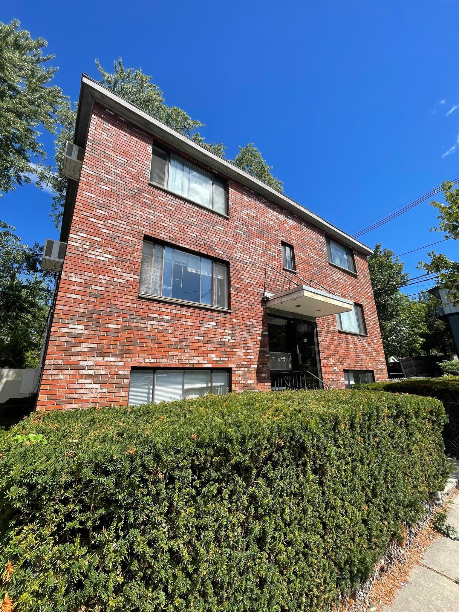 102 Alpine St, Magoun Square