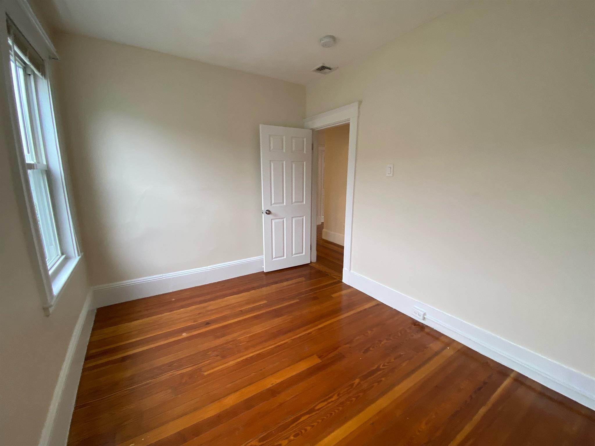 65 Conwell Ave, Davis Square