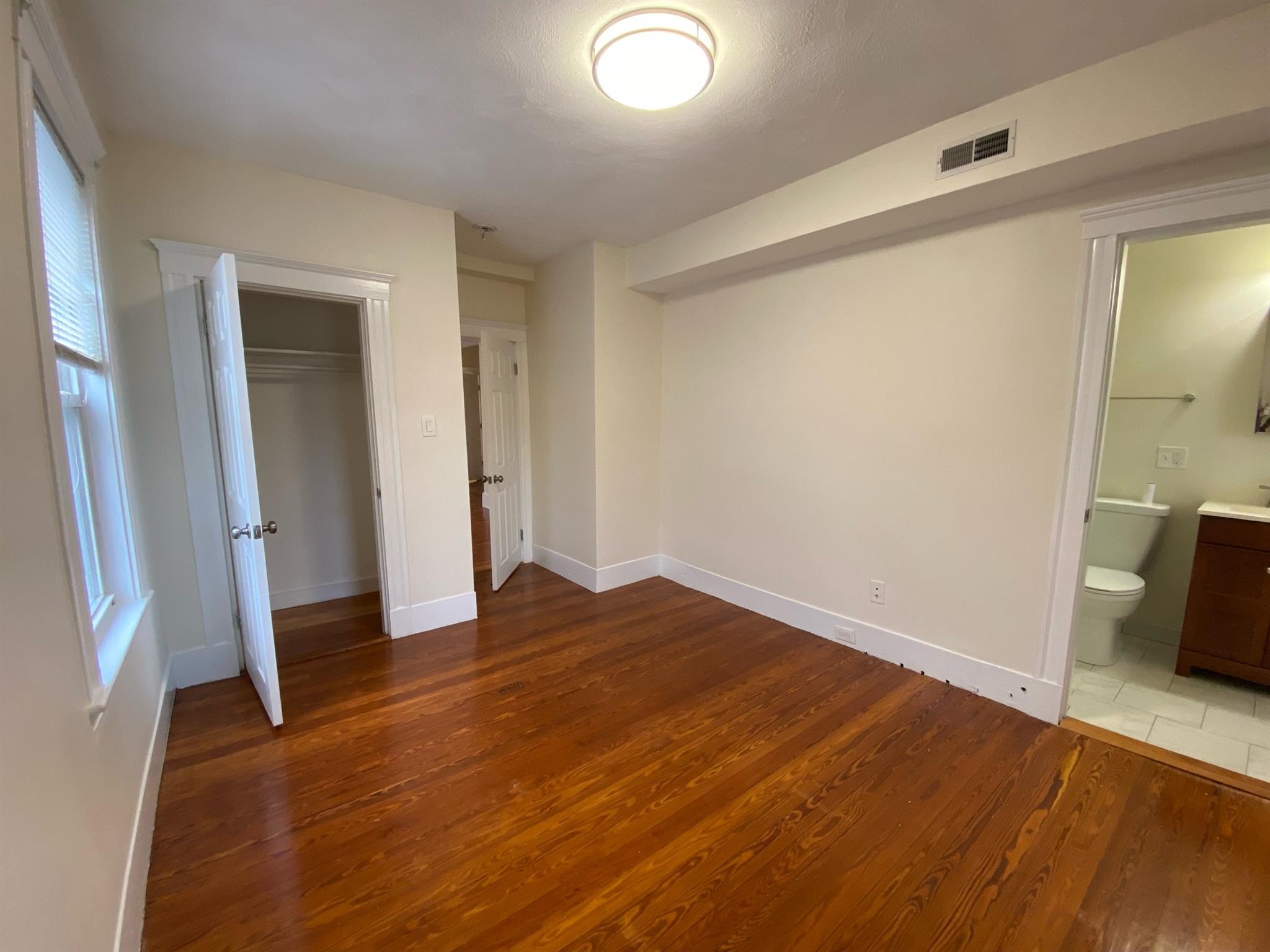 65 Conwell Ave, Davis Square