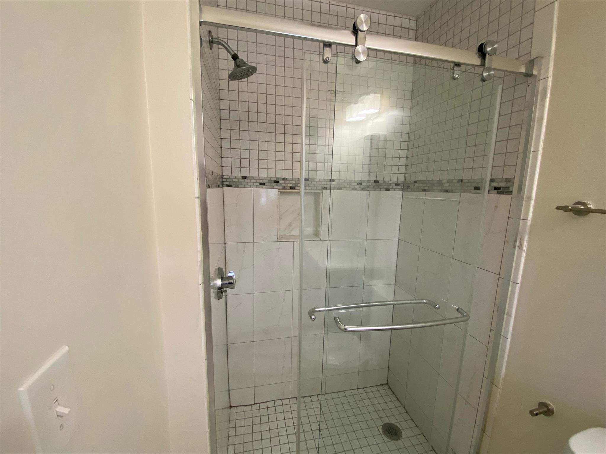 65 Conwell Ave, Davis Square