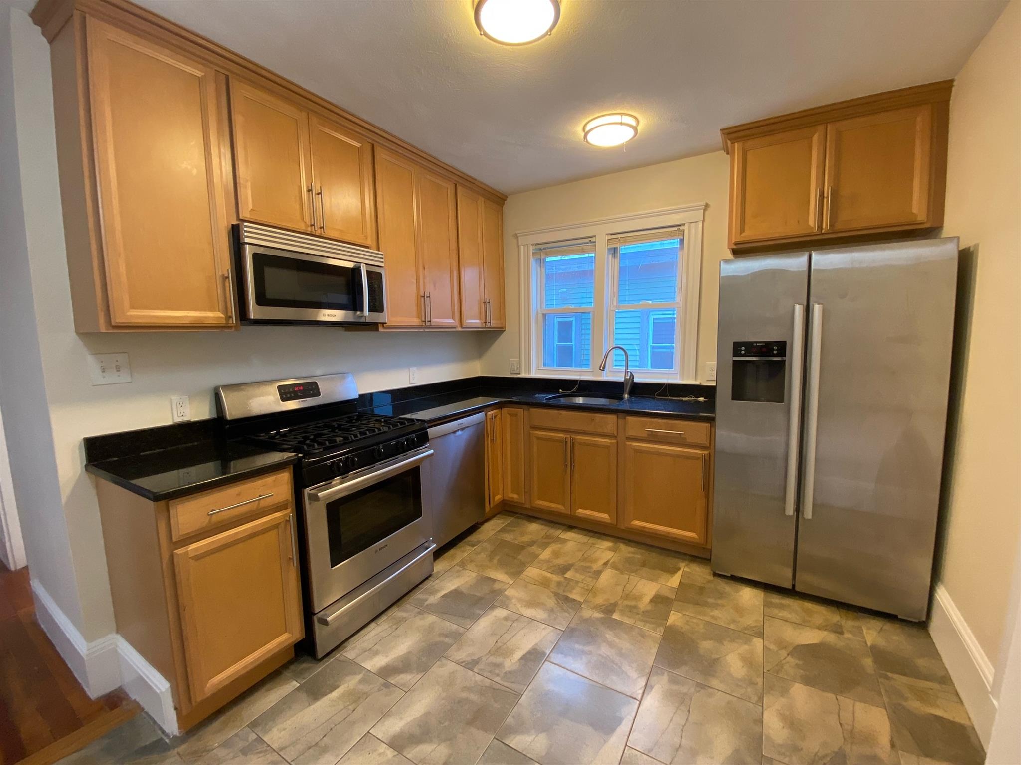 65 Conwell Ave, Davis Square