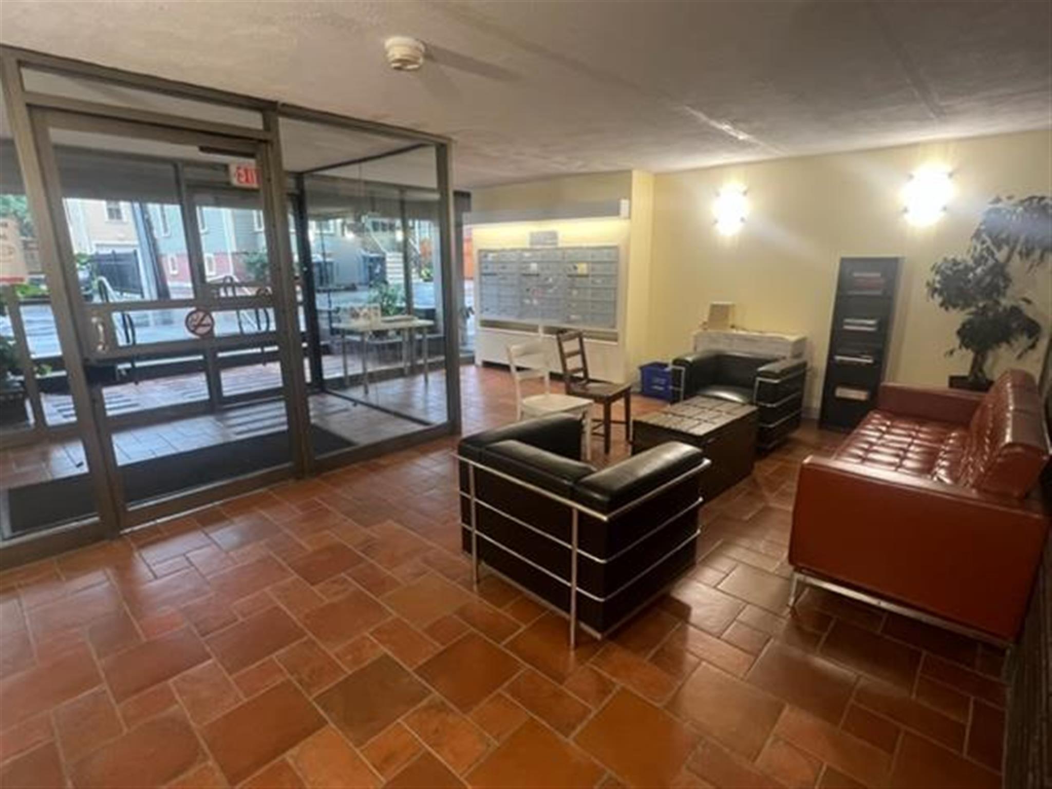 4 Trowbridge Pl, Harvard Square