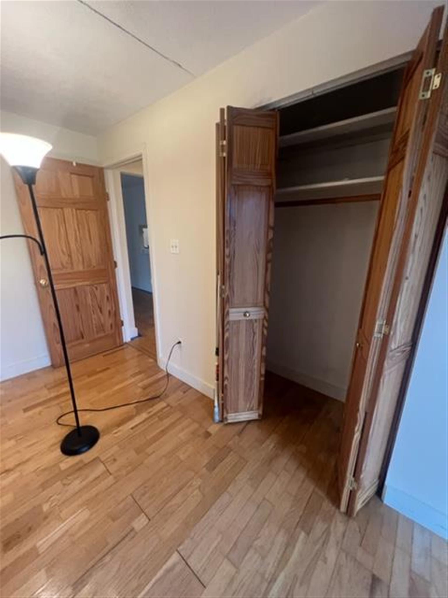 4 Trowbridge Pl, Harvard Square