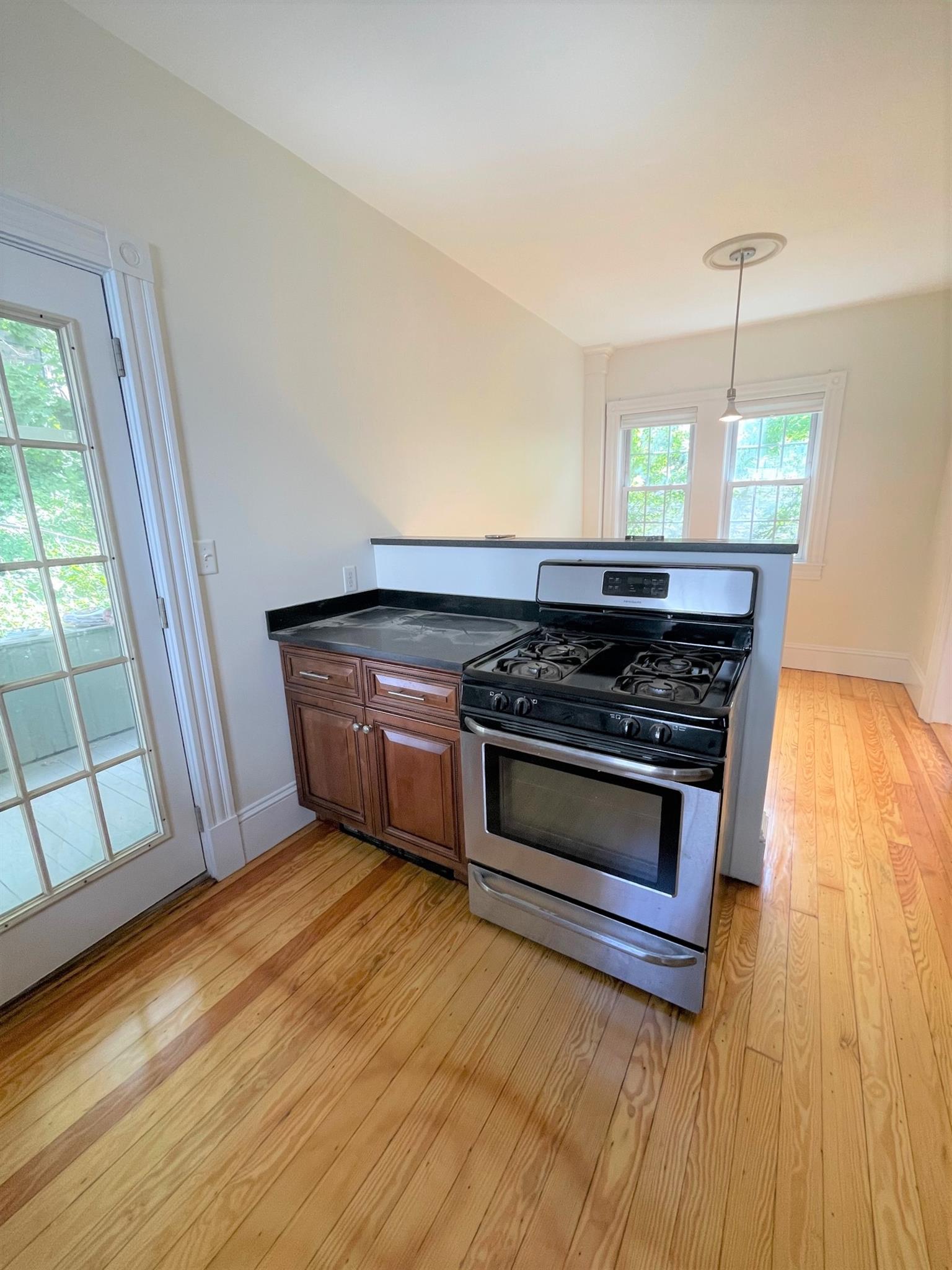 83 Dexter St, Malden