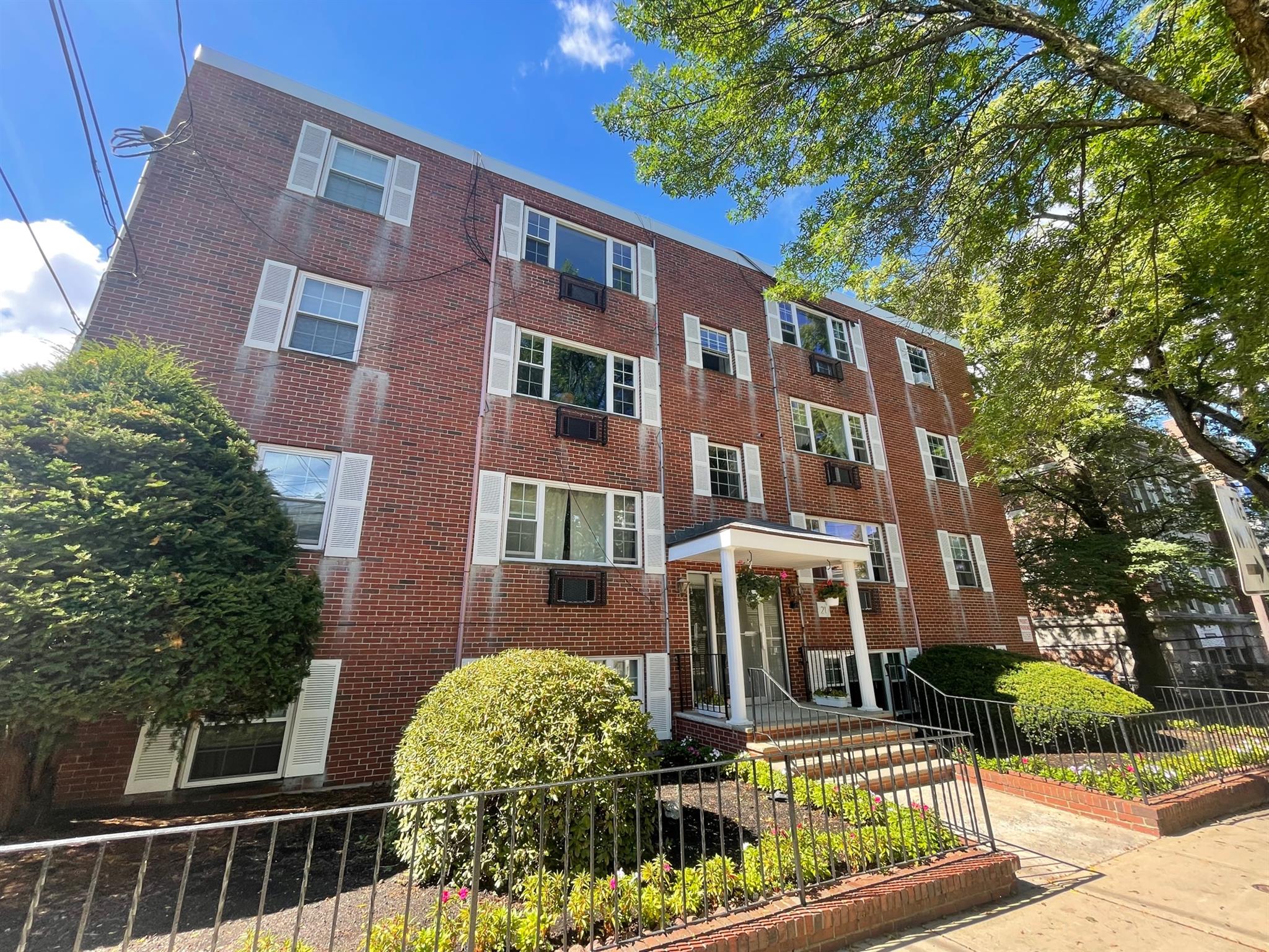 21 Franklin St, East Somerville