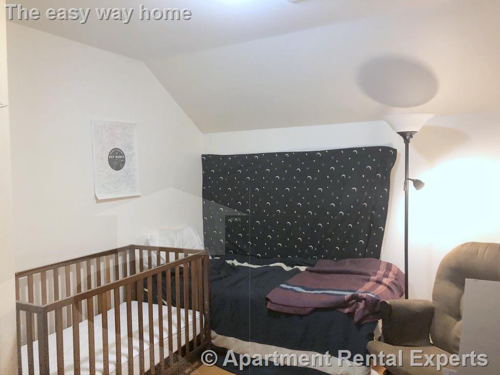 44 Monument, Medford