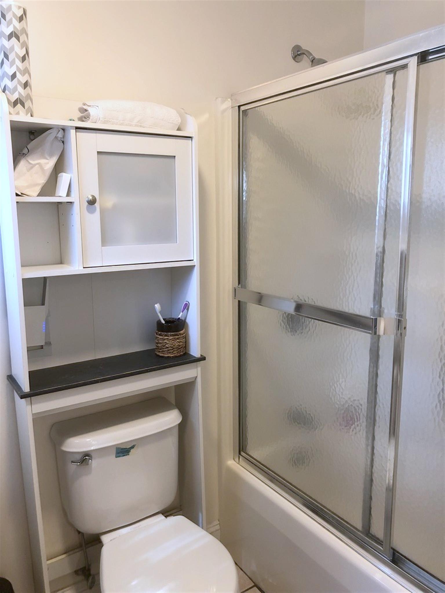 44 Monument St, Medford