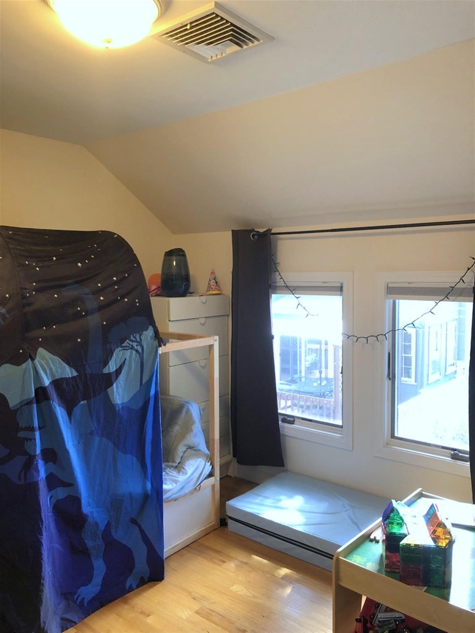 44 Monument St, Medford