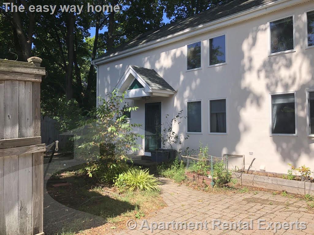 44 Monument, Medford