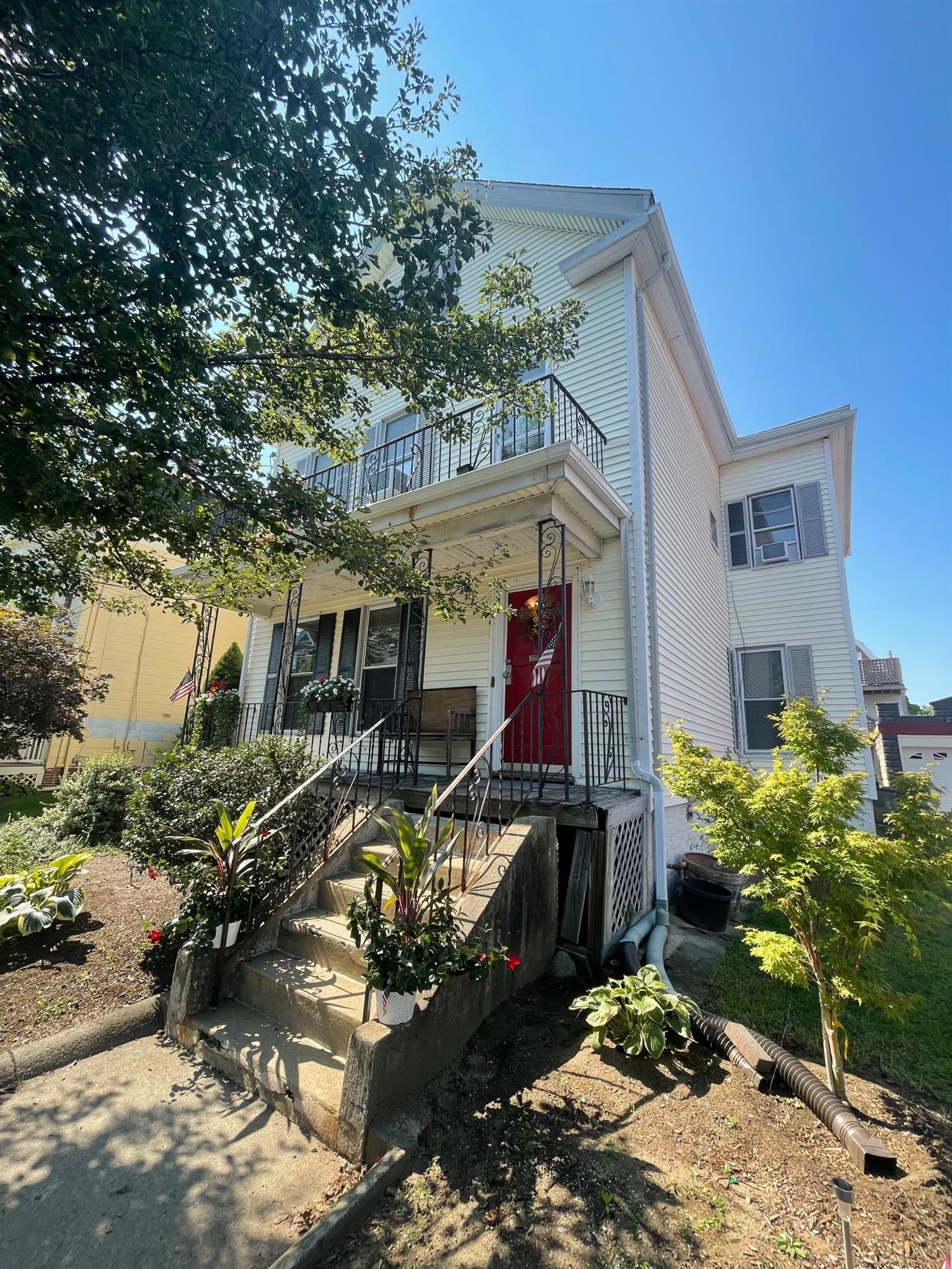 30 Irving St, Davis Square