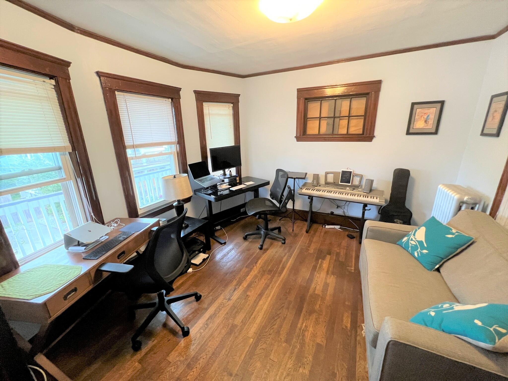 18 Silvey Pl, Porter Square