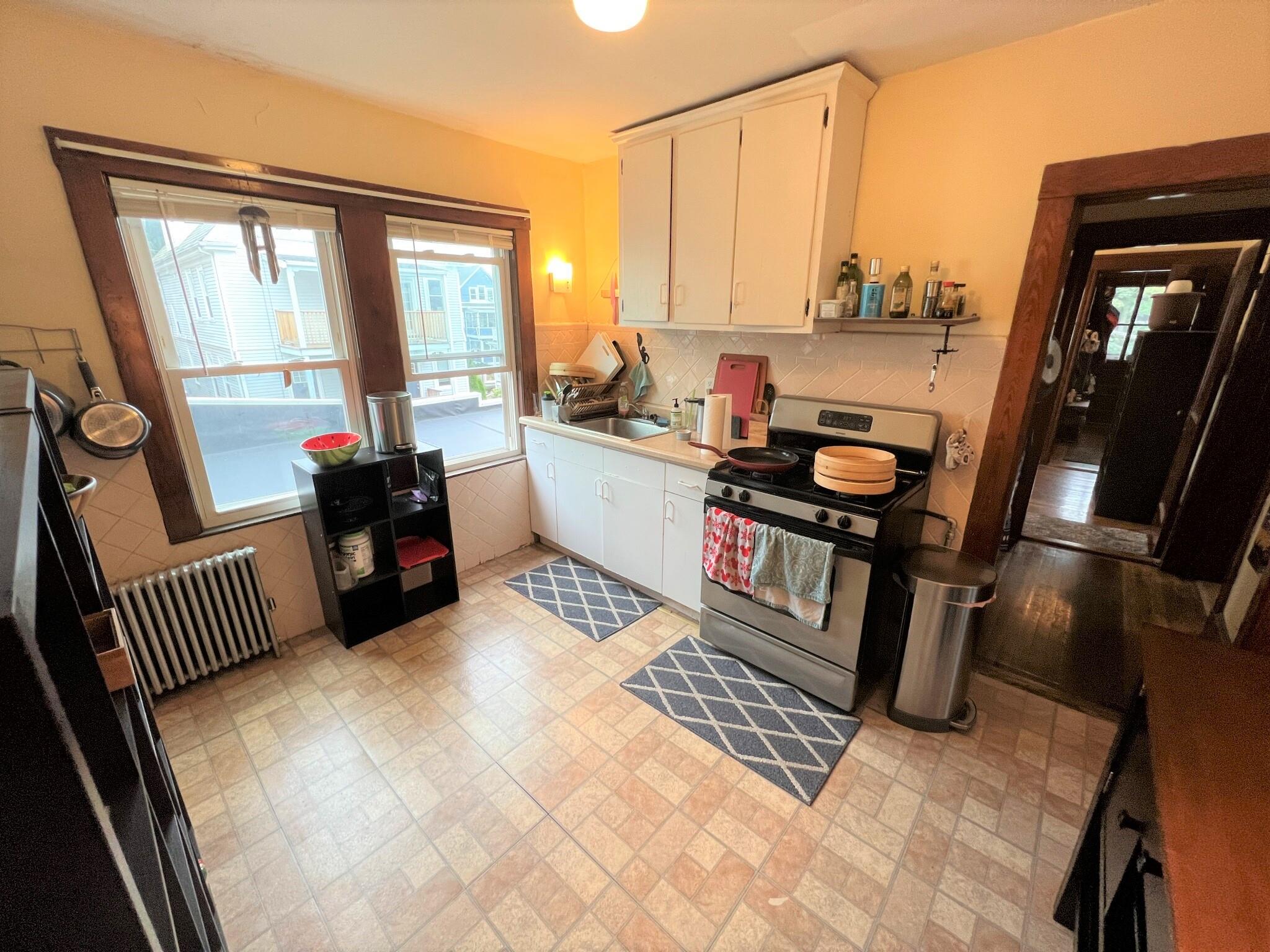 18 Silvey Pl, Porter Square