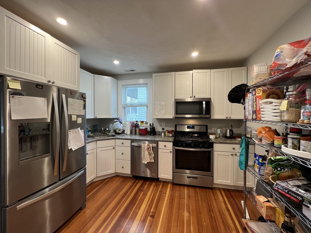 307 Highland Ave, Powder House Square