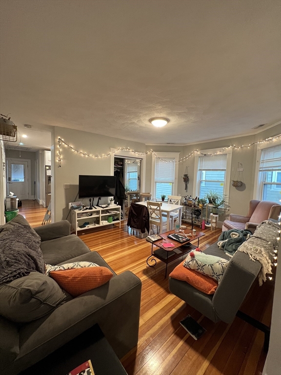 307 Highland Ave, Powder House Square