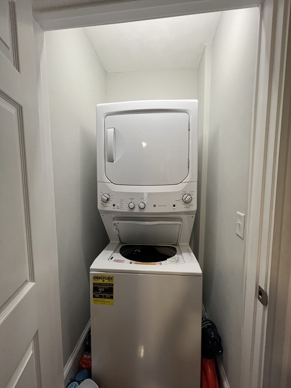 307 Highland Ave, Powder House Square