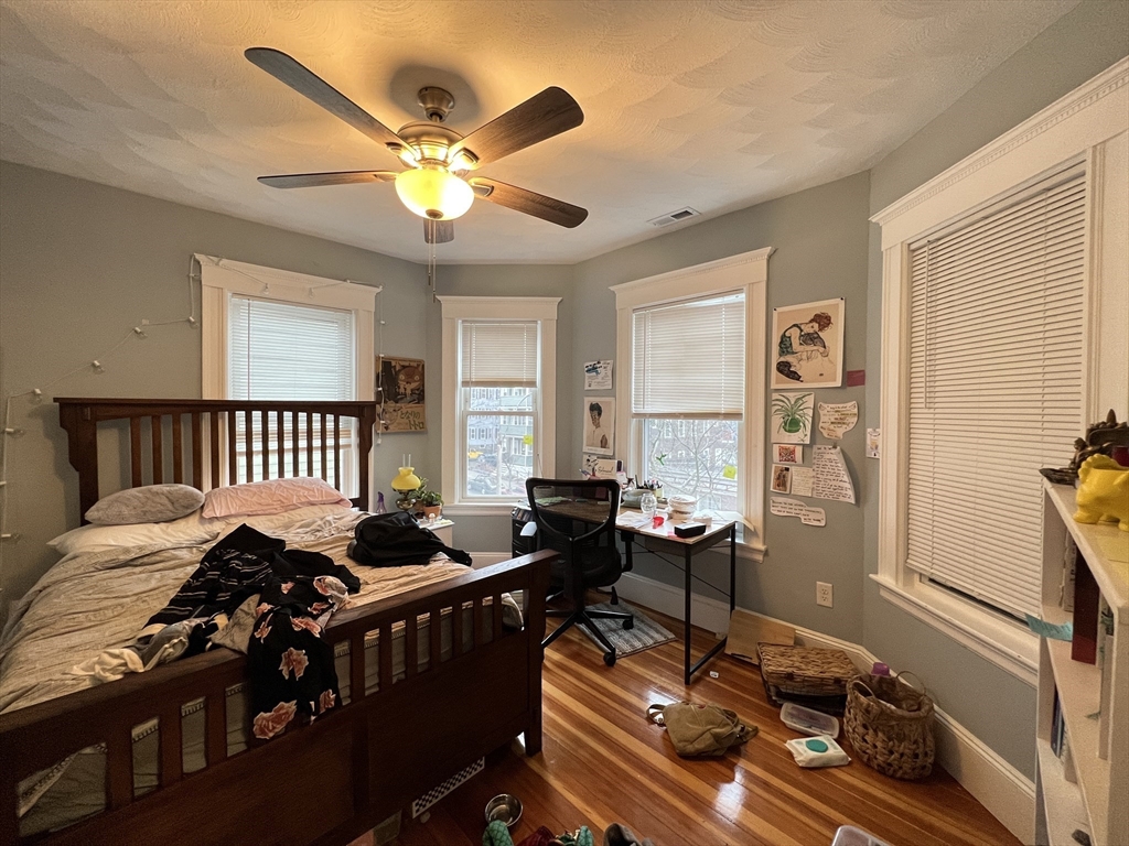 307 Highland Ave, Powder House Square