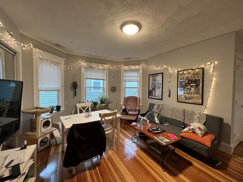 307 Highland Ave, Powder House Square