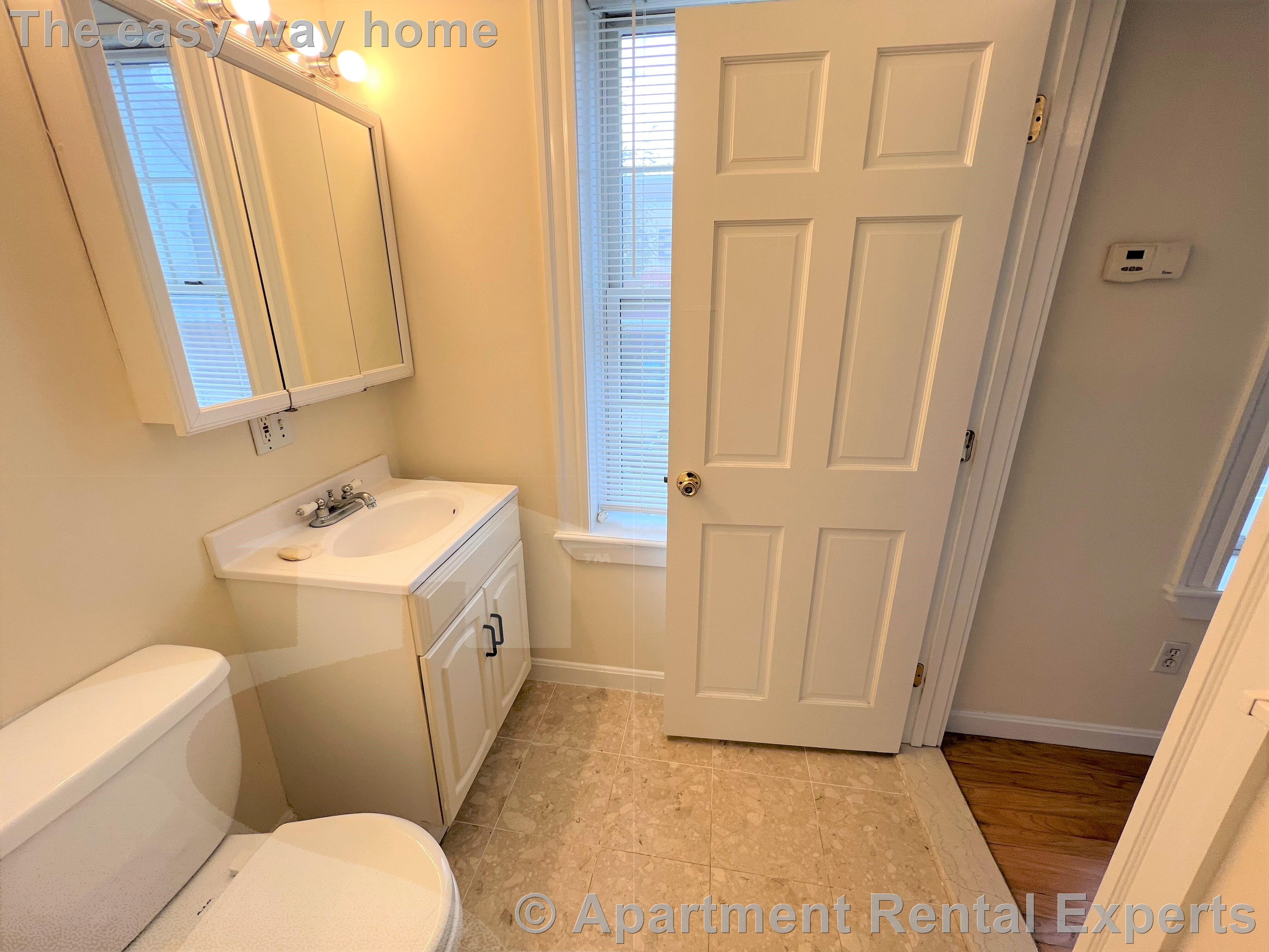 8 Bishop Allen, Central Square