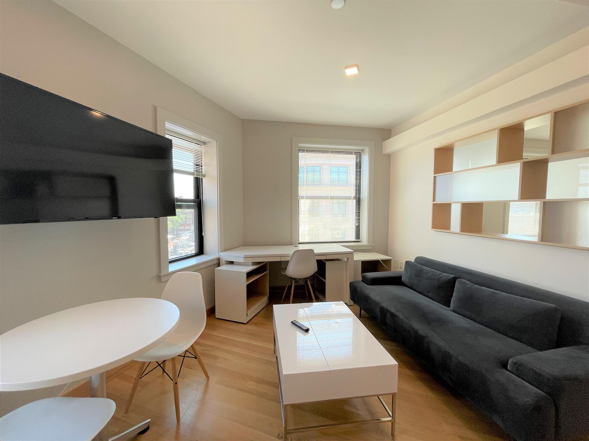 115 Mount Auburn St, Harvard Square