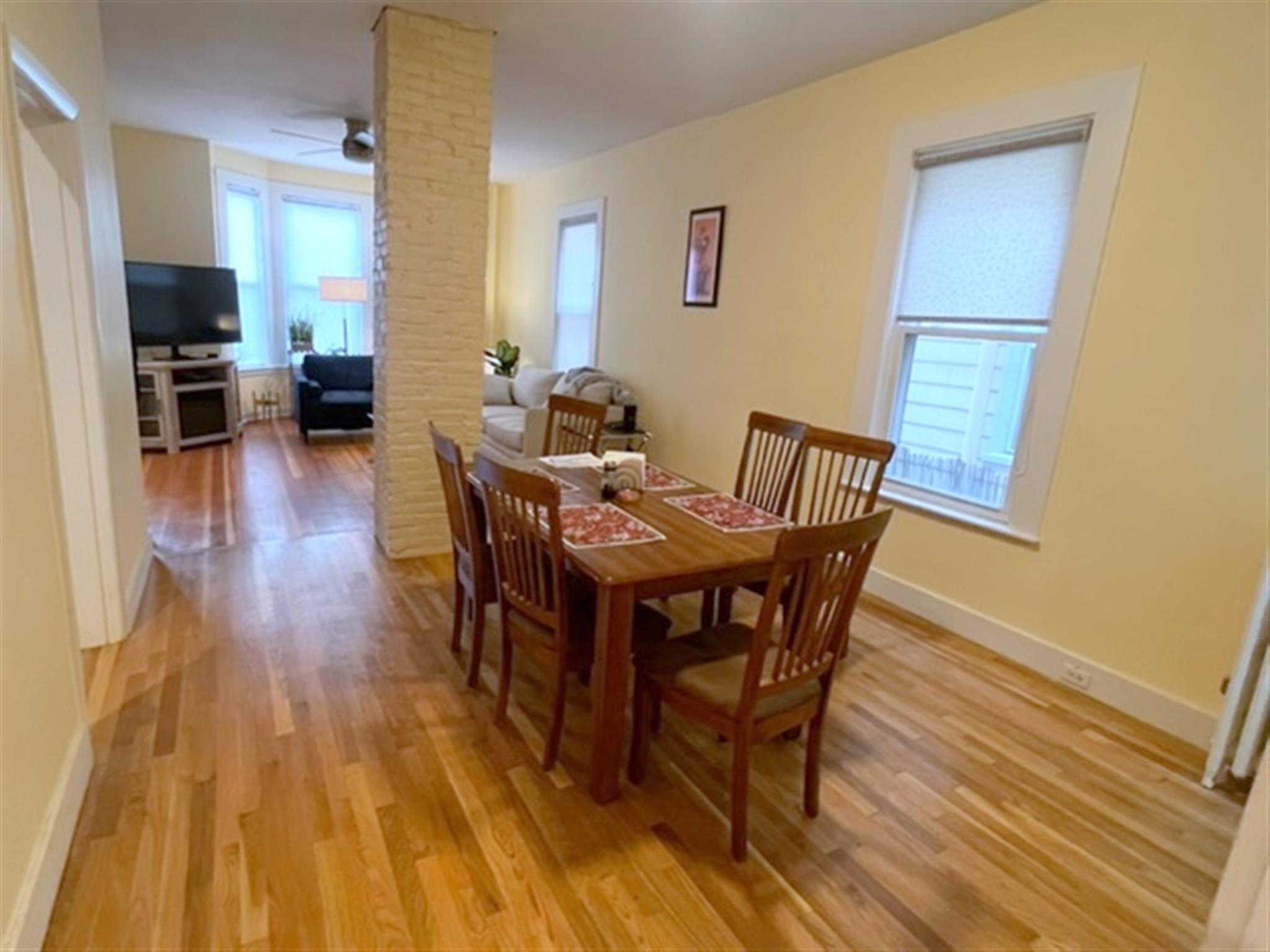 26 Houghton St, Inman Square