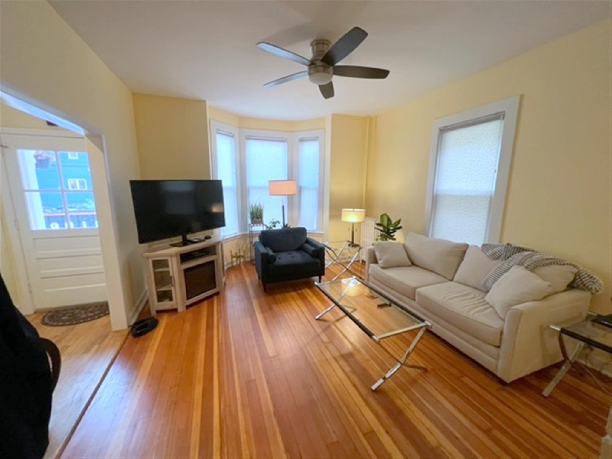 26 Houghton St, Inman Square