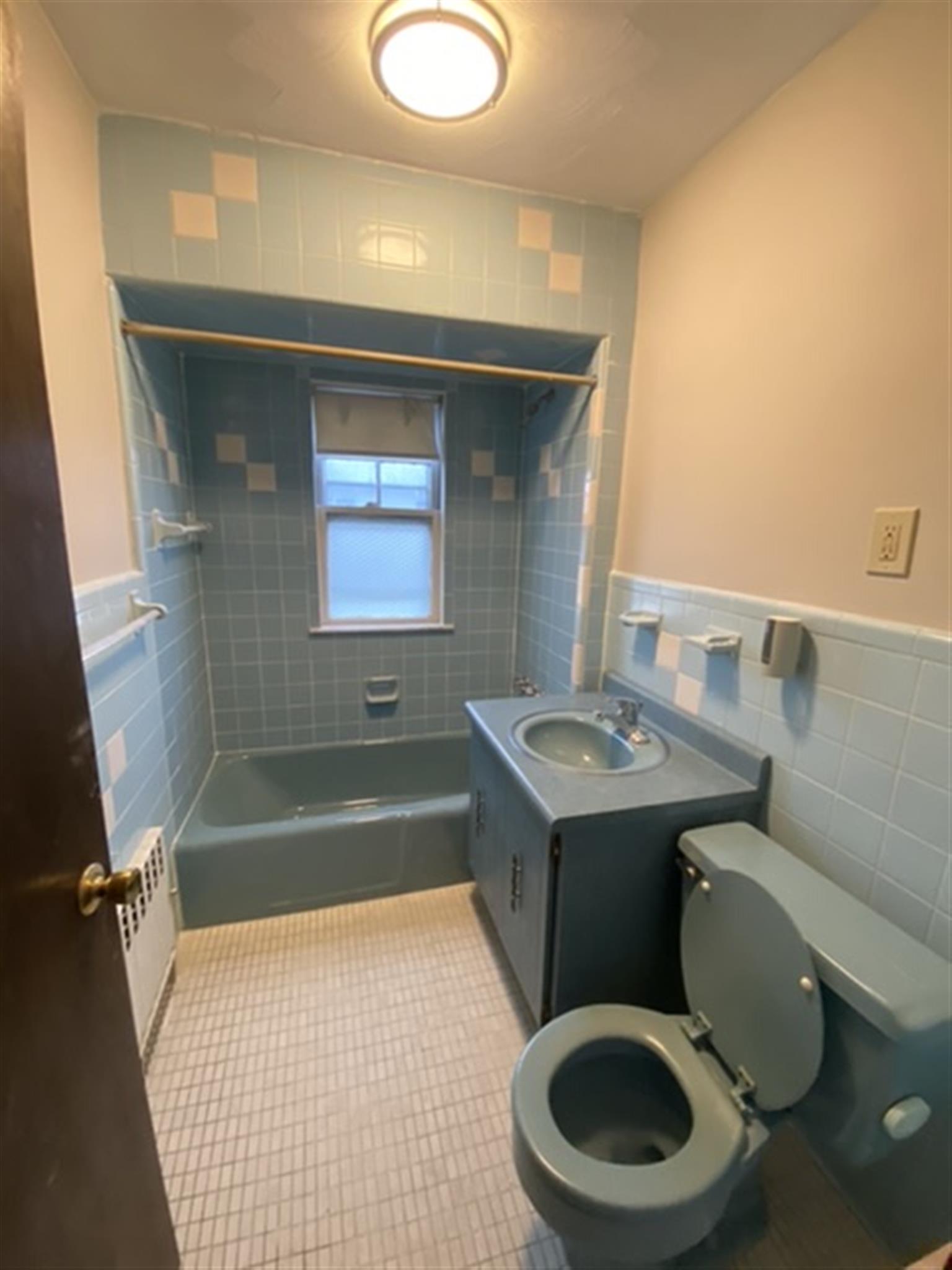 11 Goldsmith Ave, Medford